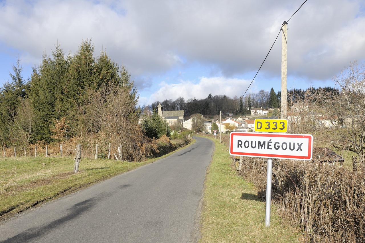 Mairie de Roumégoux 15