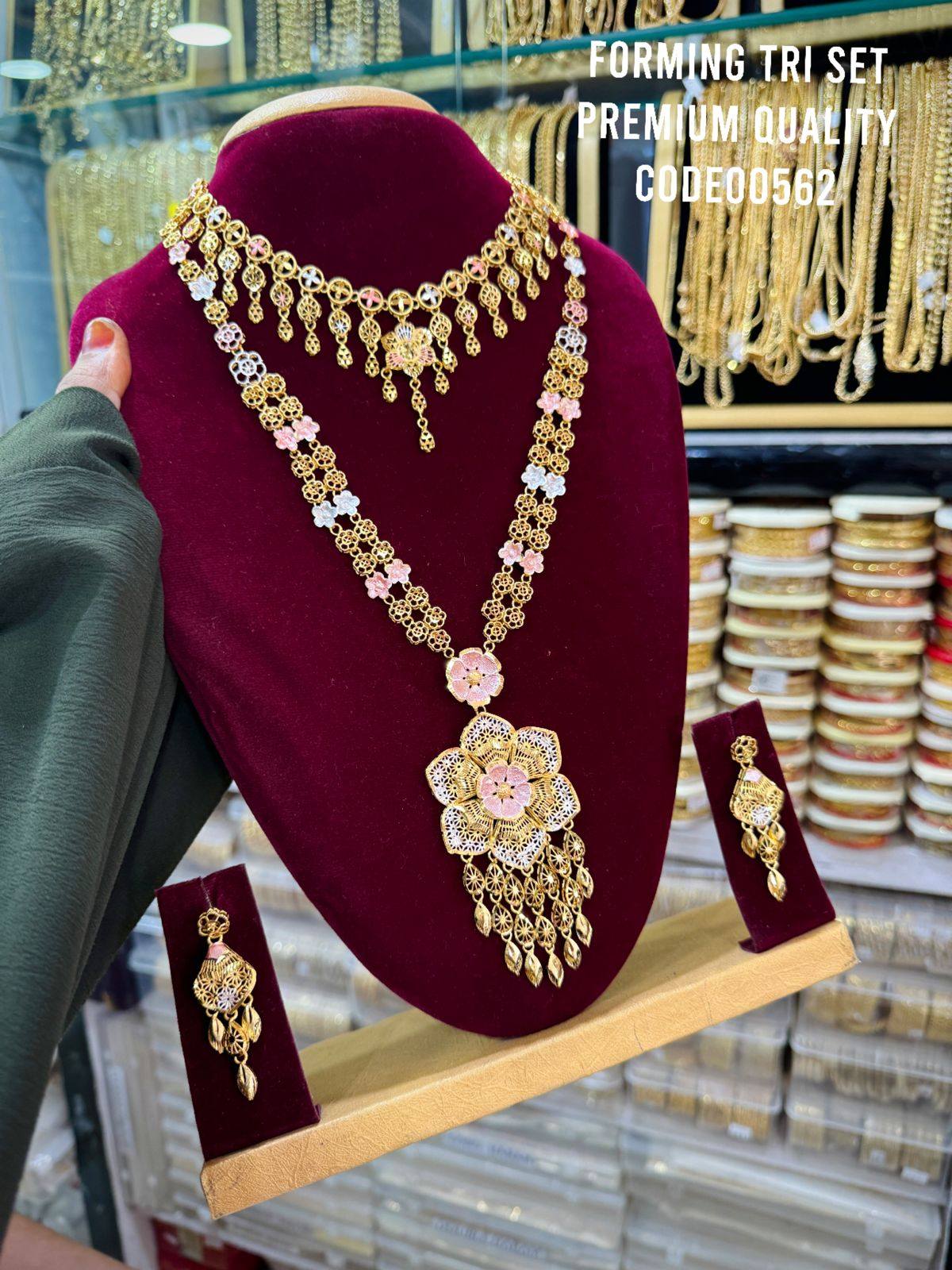 Gold Necklace Set Pc Chandra Jewellers Online Purchase Ace Up Your 
