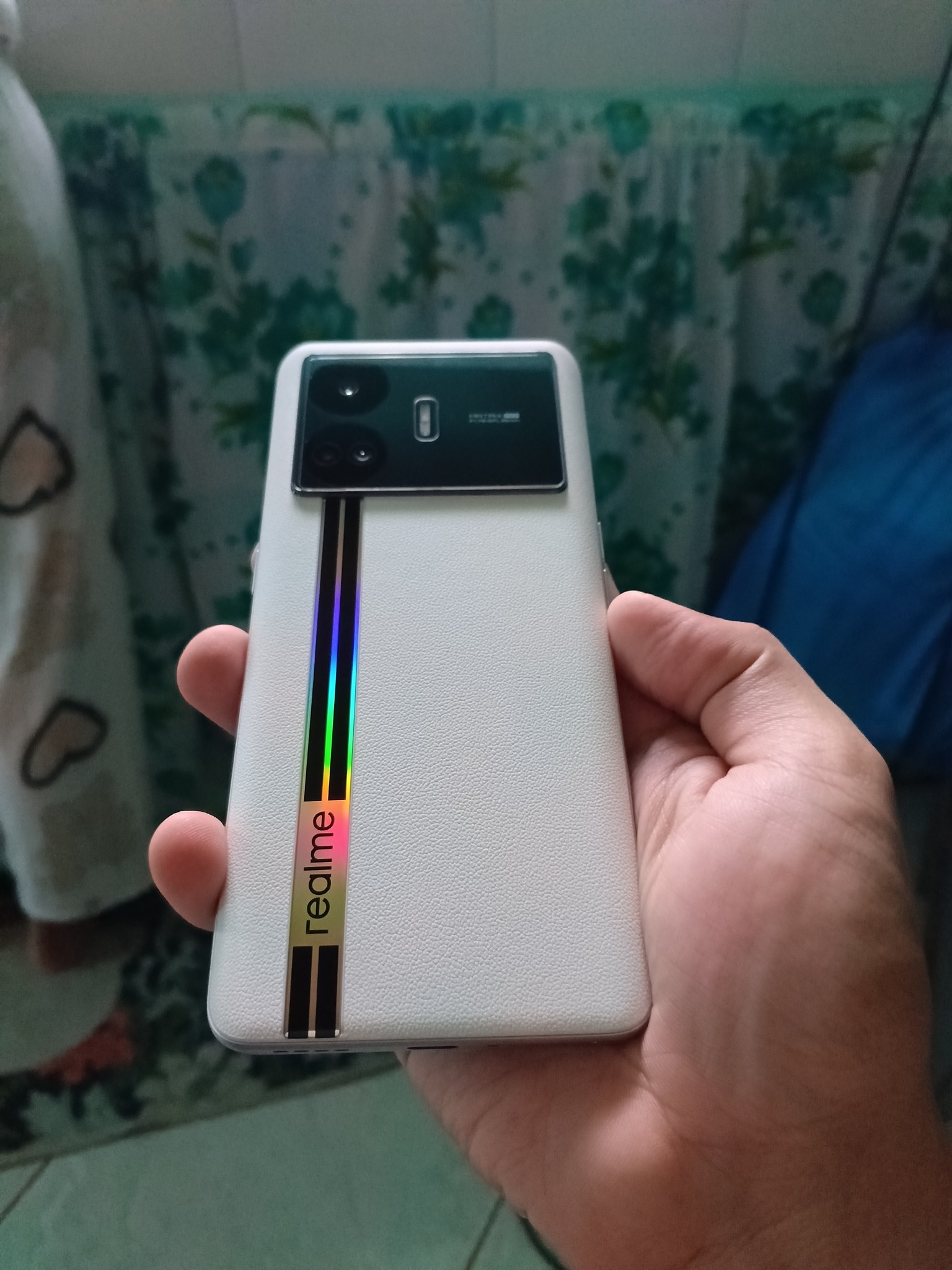 For sale realme gt neo 5SE 16gb 1tb storage. for only 16k