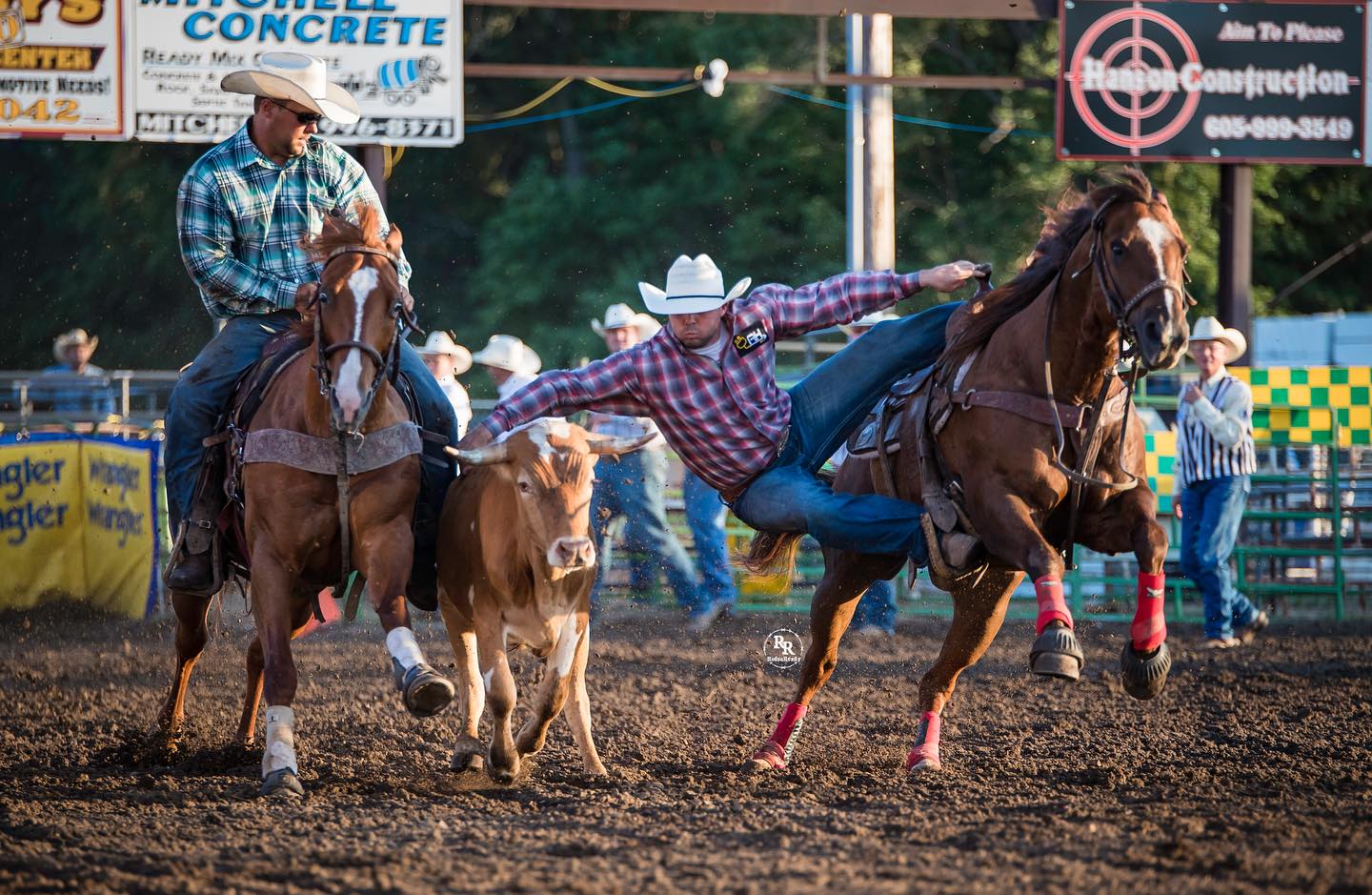 🎊HAPPY FRIDAY!🎊 • Things to... - Corn Palace Stampede Rodeo | Facebook