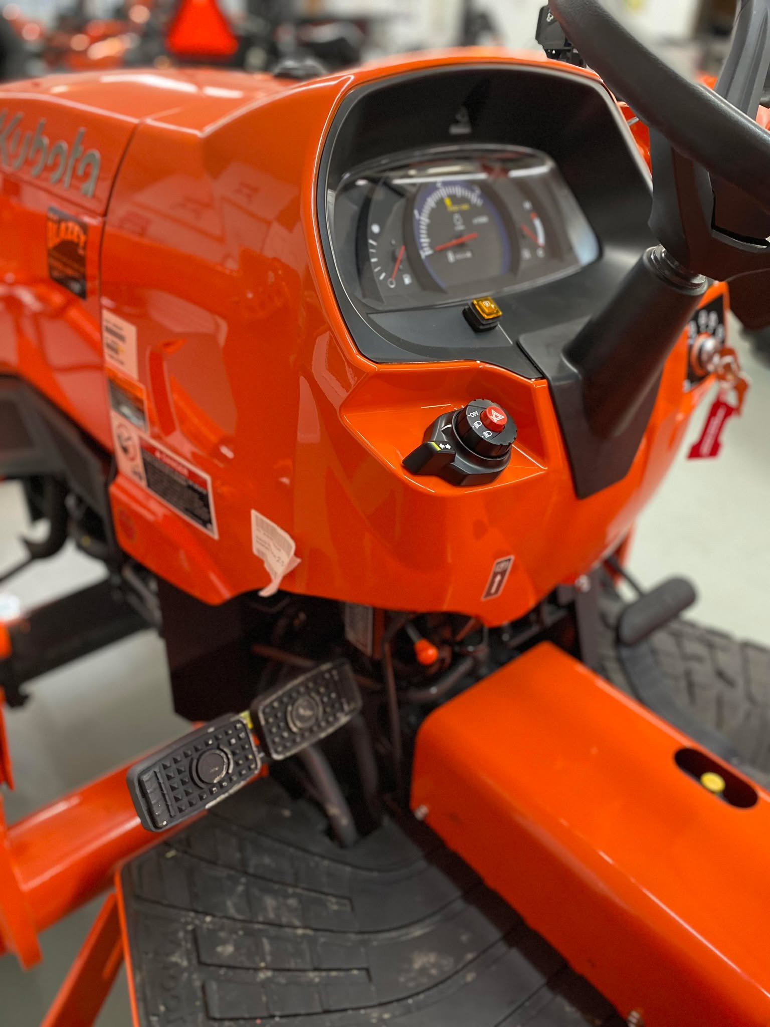 2025 Kubota L2502 *TRACTOR AND LOADER* *25HP* 0% for 84 months ...