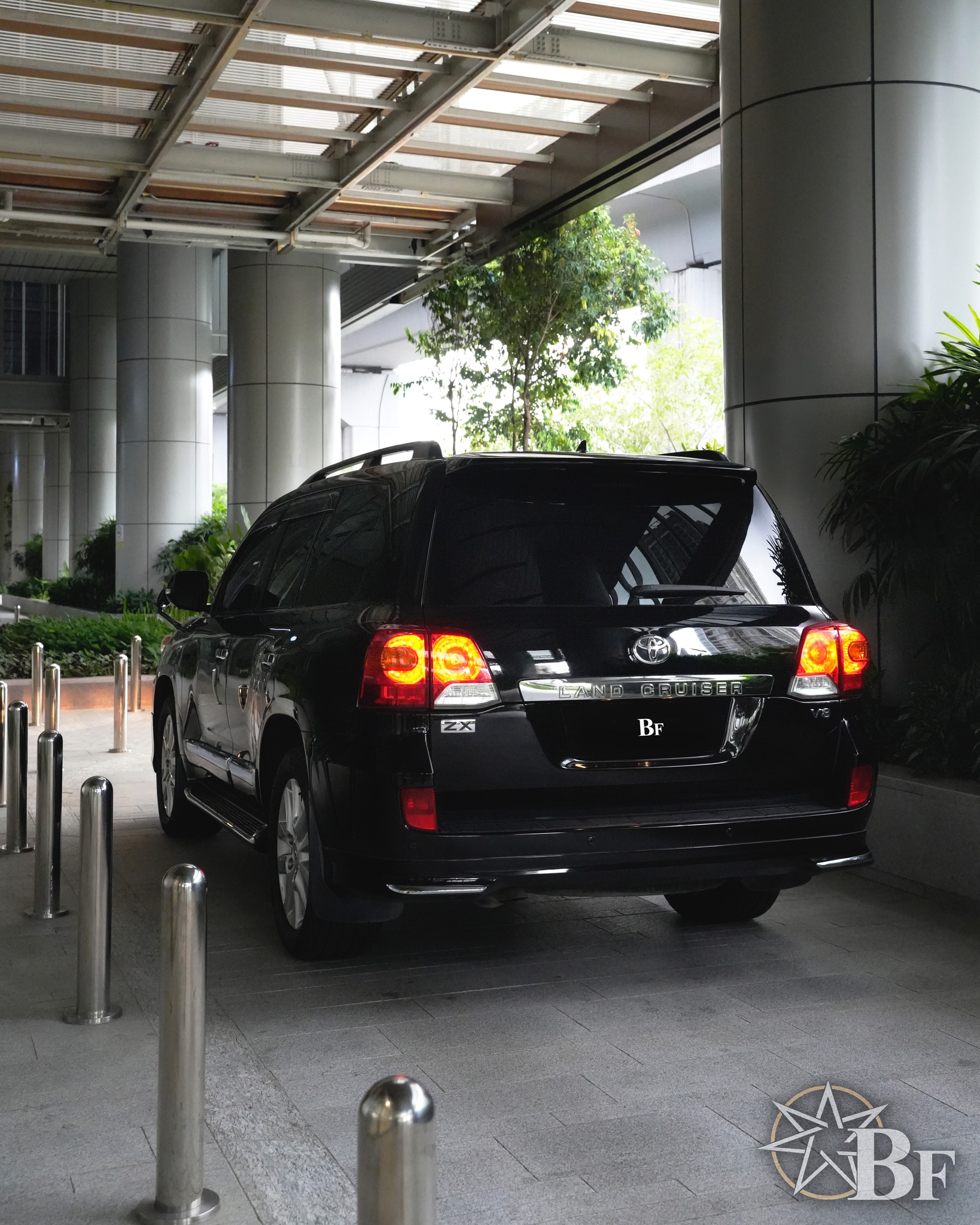 にに 2013 Toyota Land Cruiser 4.7 ZX SUV Specifications Year of
