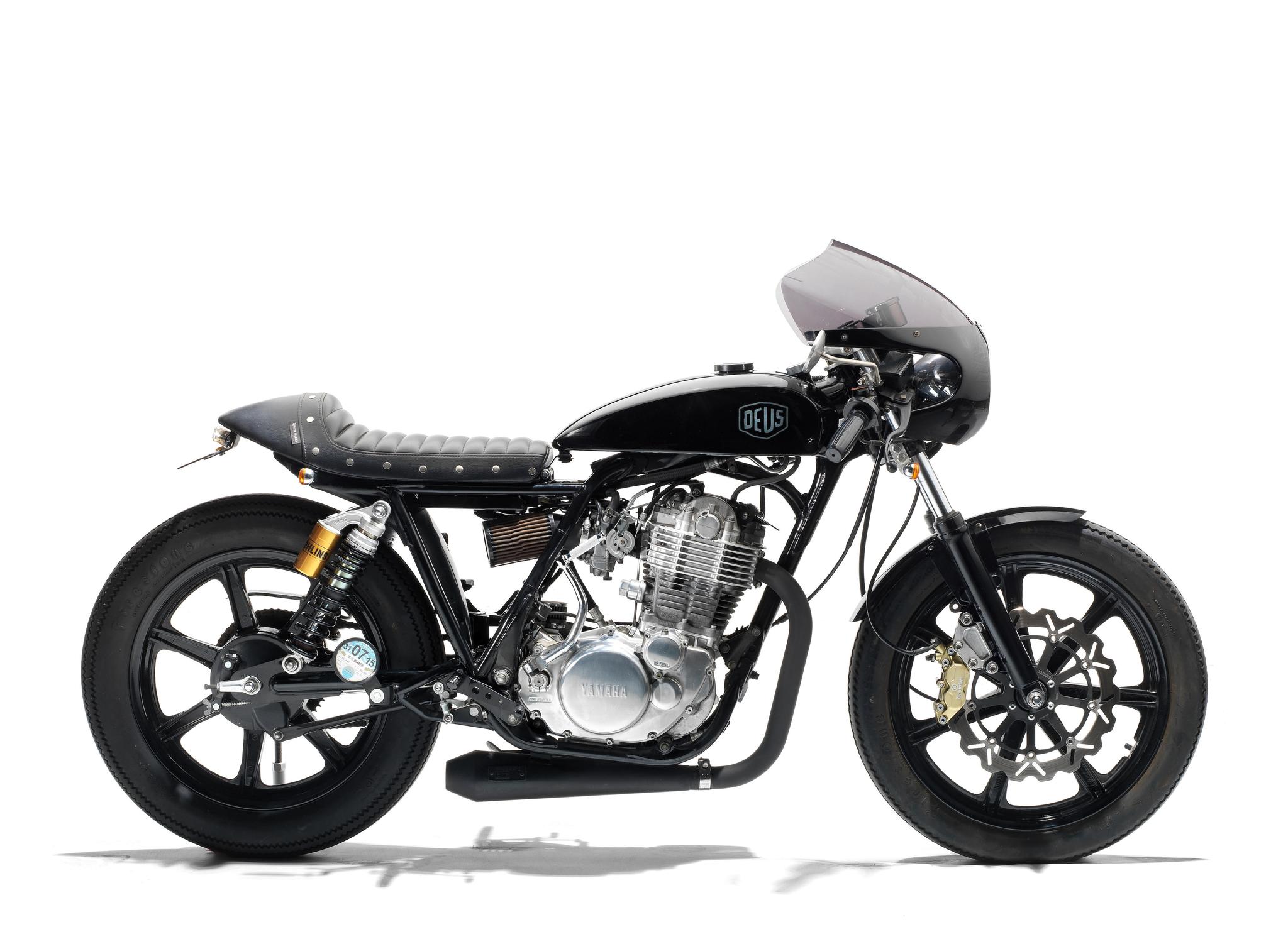 🔥 The Yamaha SR400 — iconic 399cc air-cooled single engine that