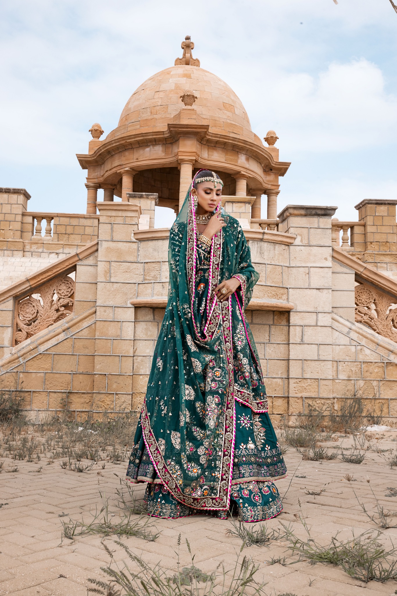 green indian wedding dress This is an 𝐈𝐧𝐝𝐢𝐚𝐧 𝐑𝐚𝐰 𝐒𝐢𝐥𝐤 in deep blueish olive with a touch of red in its edging giving off an essence of our bride's love to stand out and Sage Green Strapless Maxi Dress