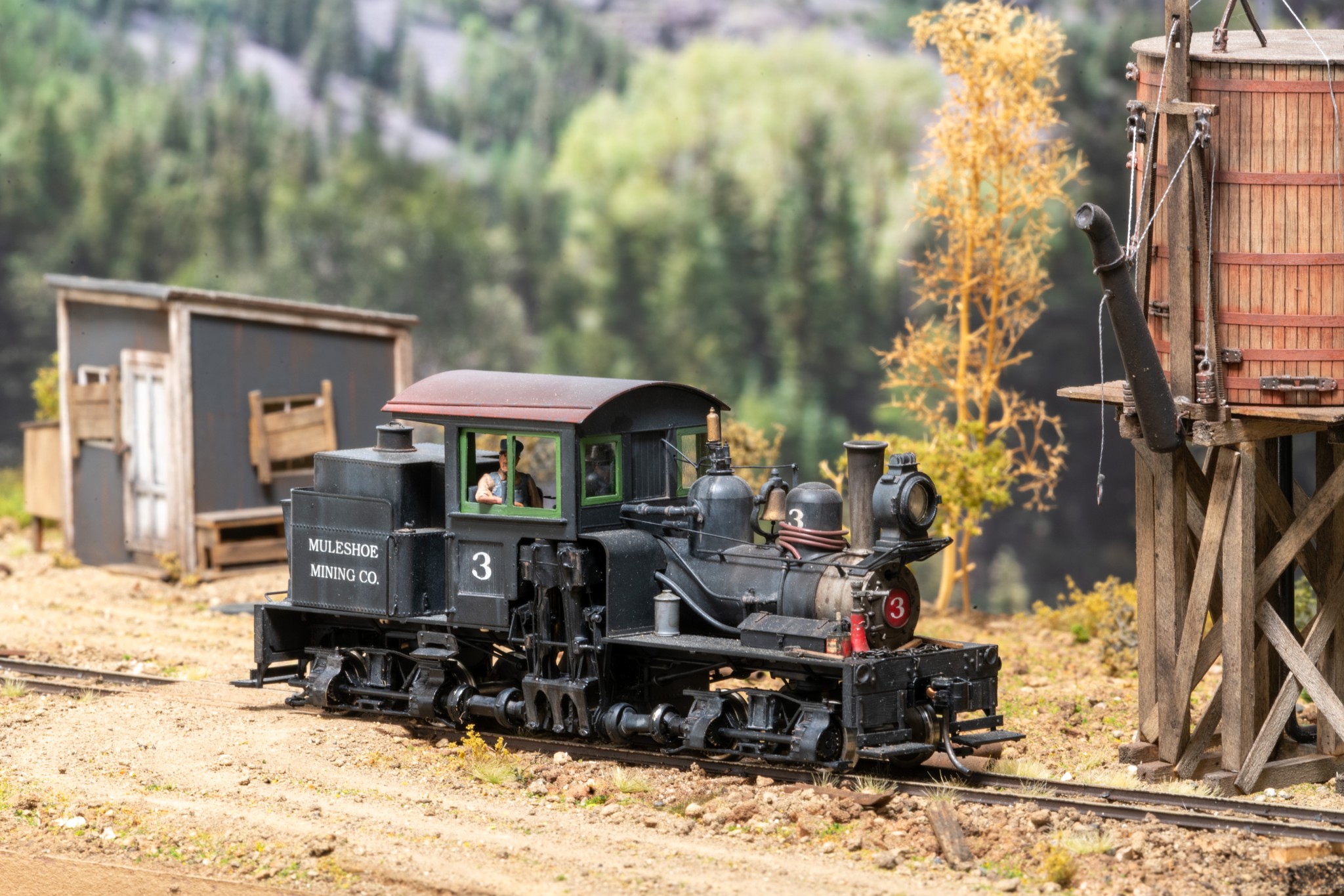 Vintage On3 2-6-0 locomotive models