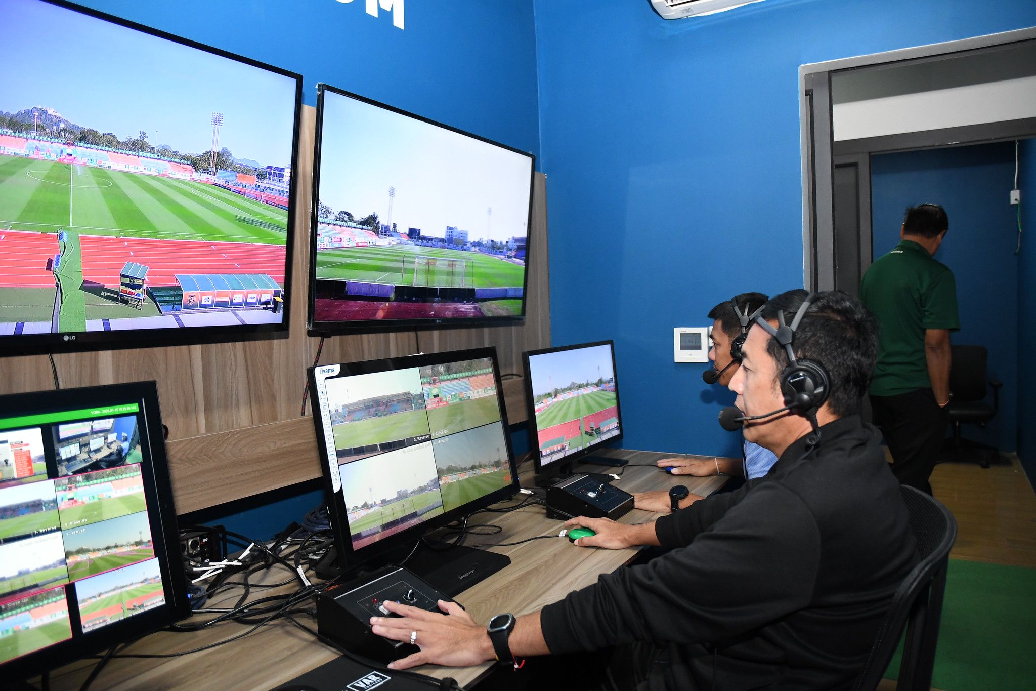 FA Thailand - สมาคมฯ ทดสอบระบบ VAR Light... | Facebook