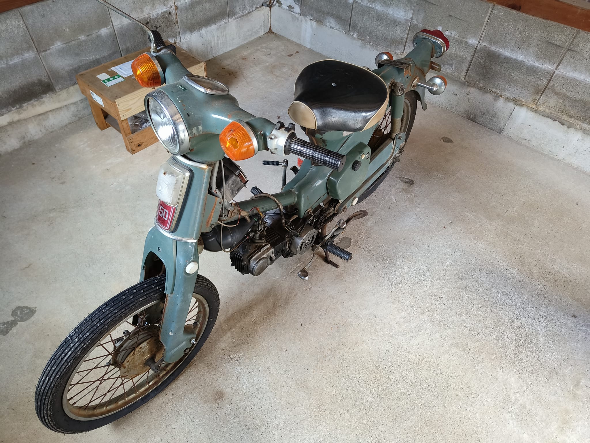 あんどんカブのエンジンかからなくなってバイク屋でイグニッション 
