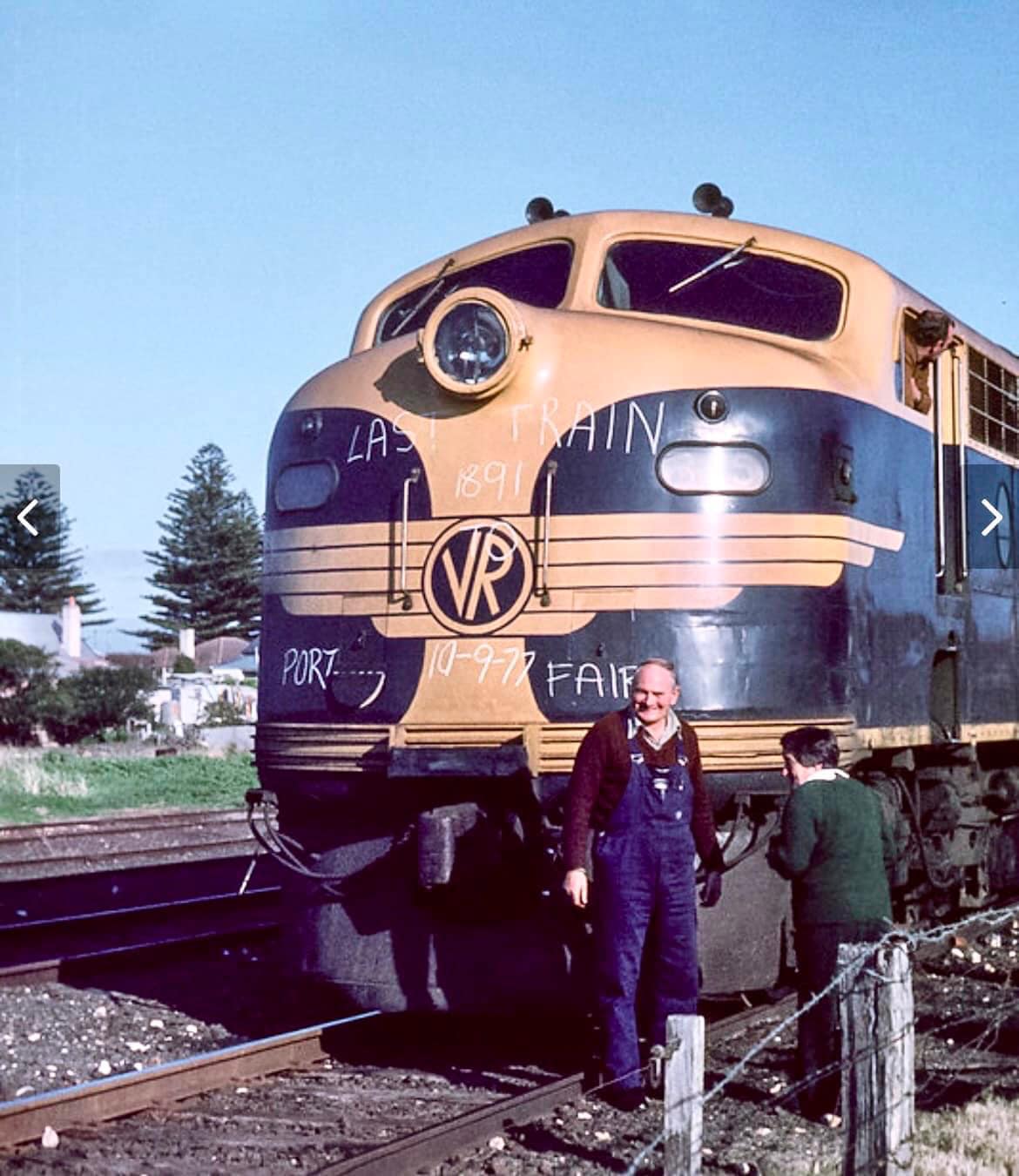 Port - The last train preparing to leave the Port Fairy station on the ...