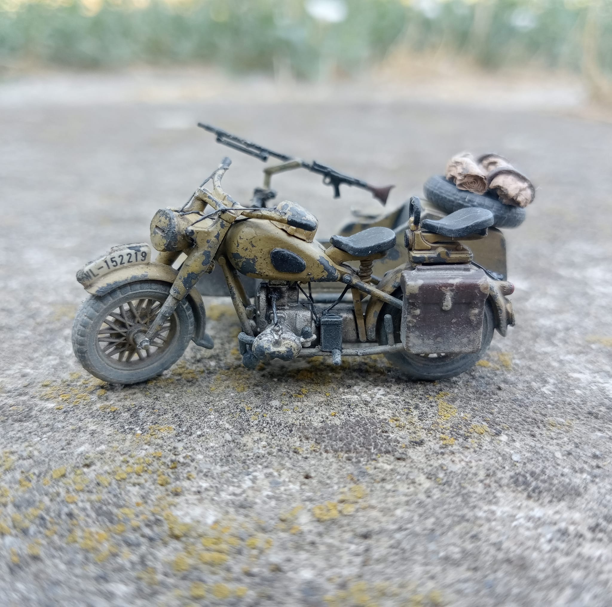Tamiya 1/6 scale： German BMW R75 police motorcycle model kit