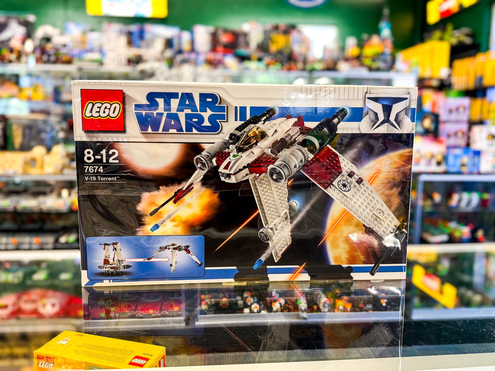 LEGO® Star Wars™ V-19 Torrent set 7674 New in Box and containing 