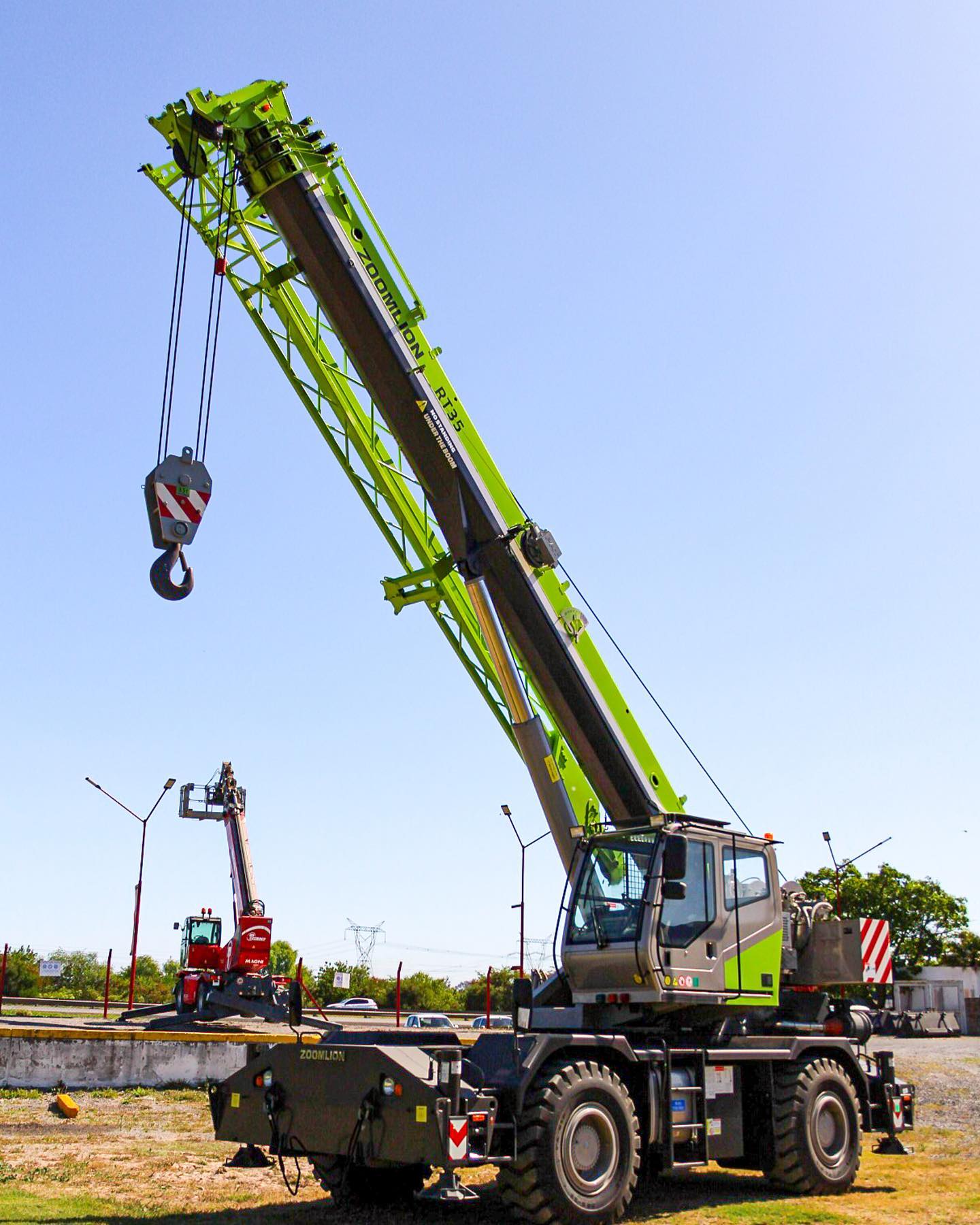 👉 Zoomlion RT 35 - Tiene una... - Tecmaco Integral S.A.