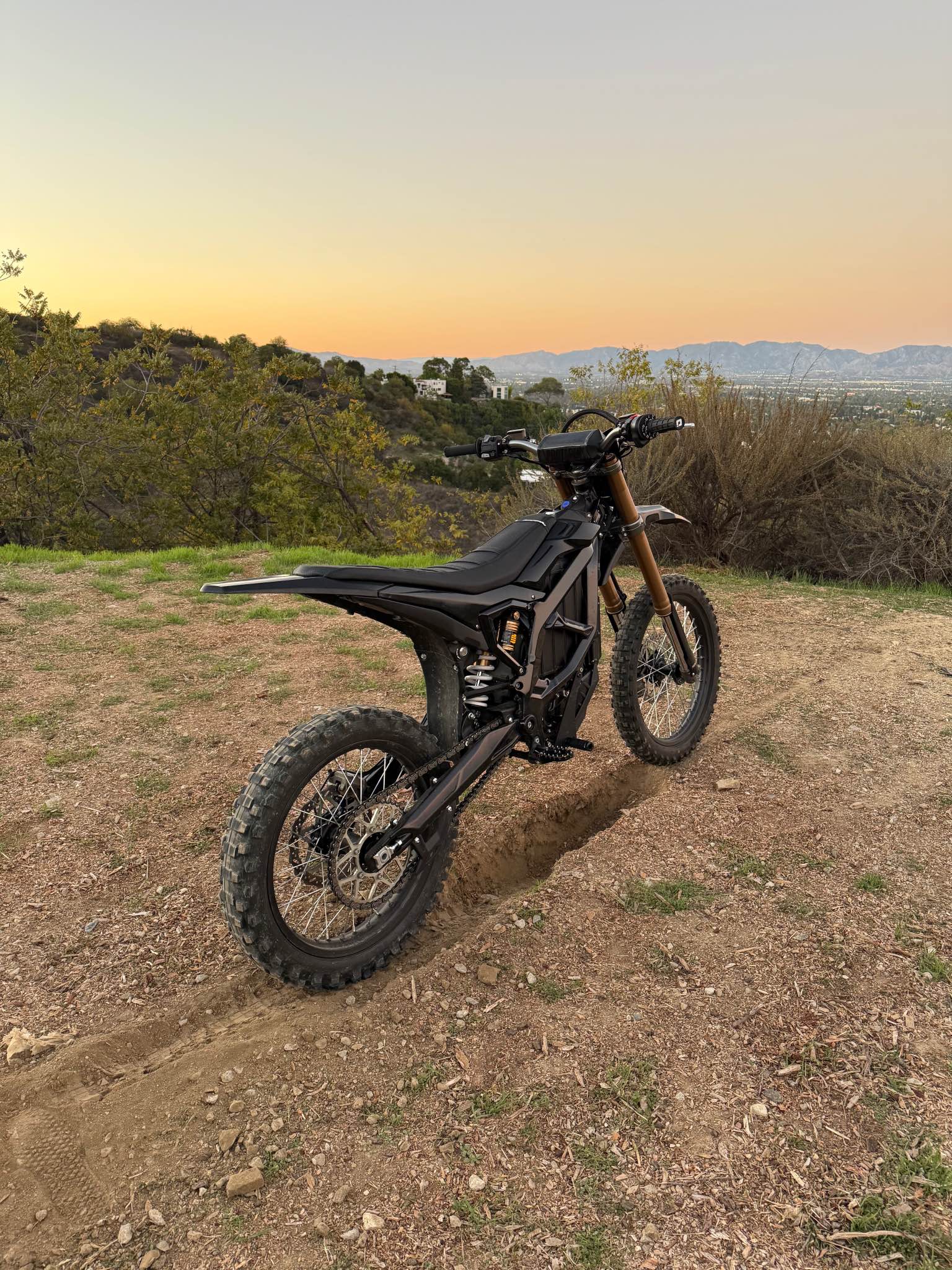 2025 surron ultra bee modded - Motorcycles & Scooters - Los Angeles ...