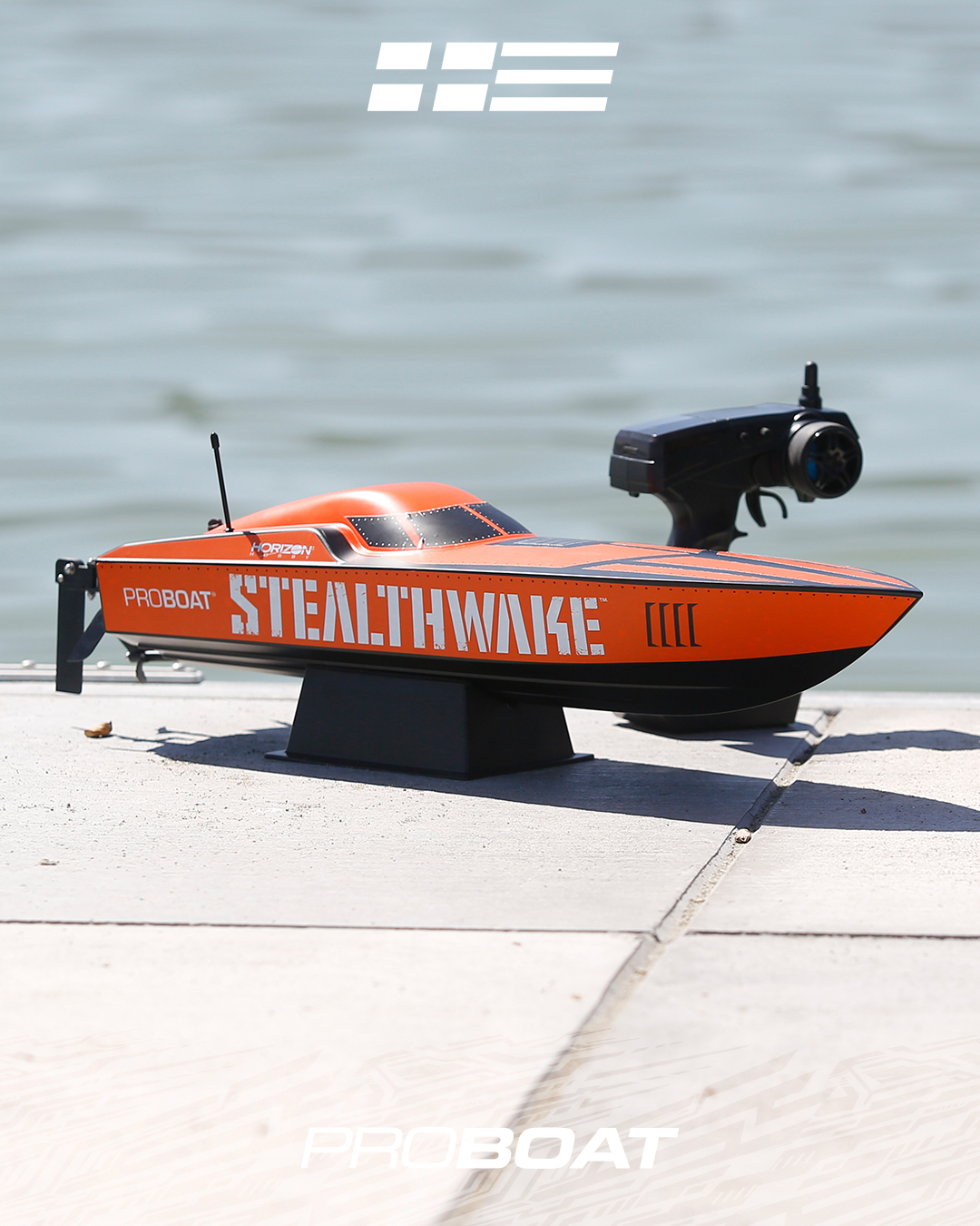 Proboat Miss Geico 17” Power Boat Deep-V RTR • For more