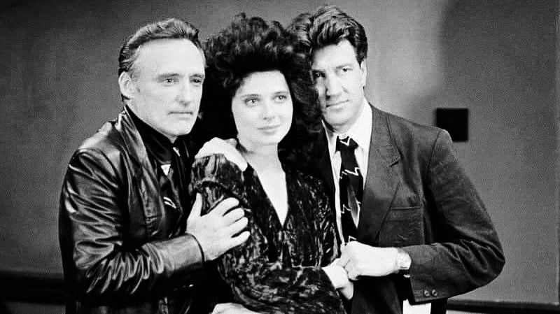 Echoes - When Blue Velvet premiered in 1986, it shattered cinematic ...
