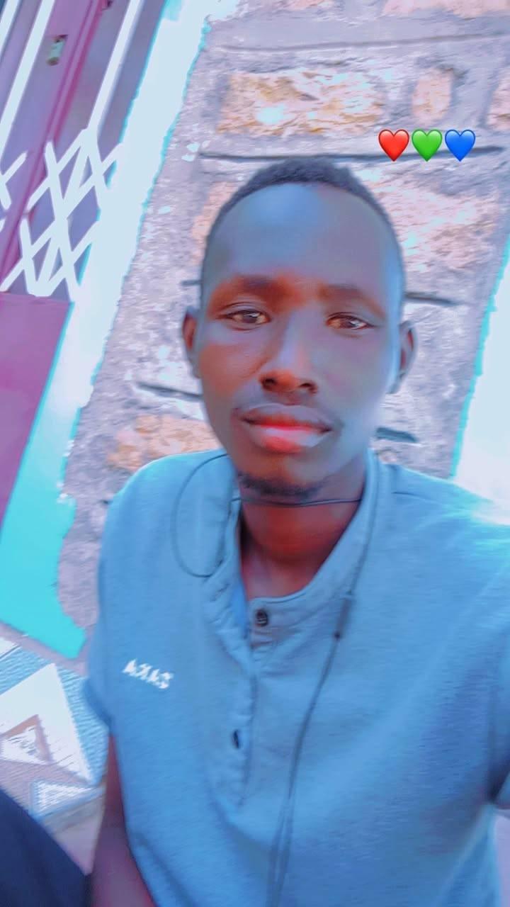 Lomoe Robert