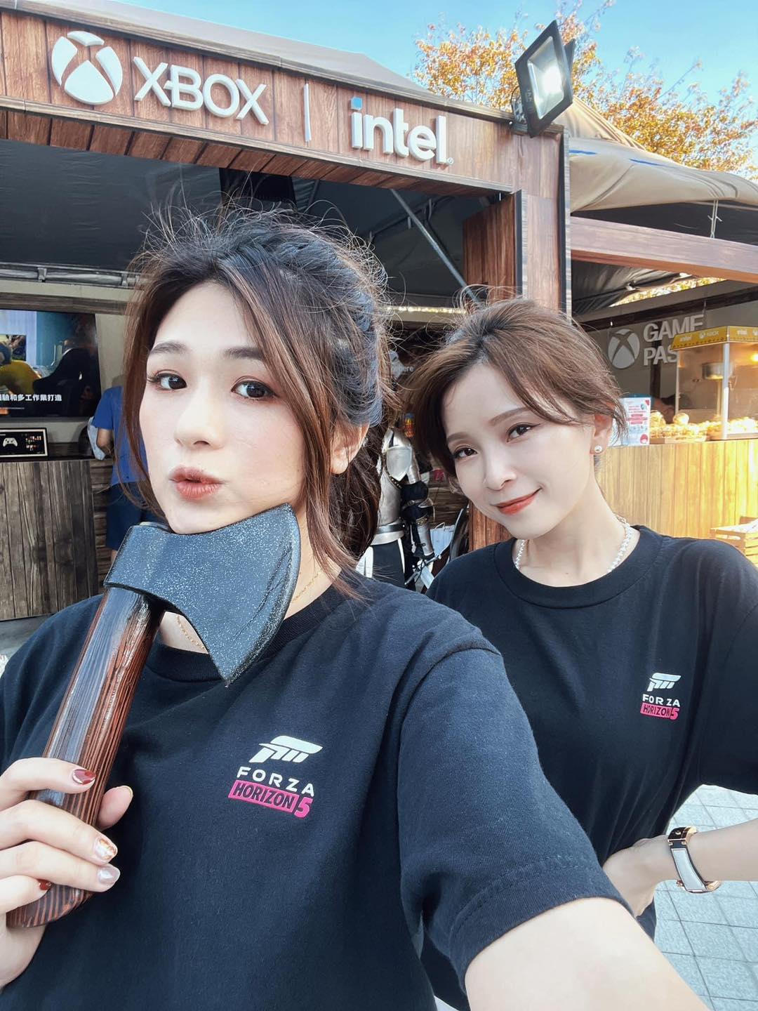 潔西卡Jessica Hsu - 連續主持完的隔週都在忙店裡的事 只能給大家看看歡樂的xbox舊照囉！... | Facebook