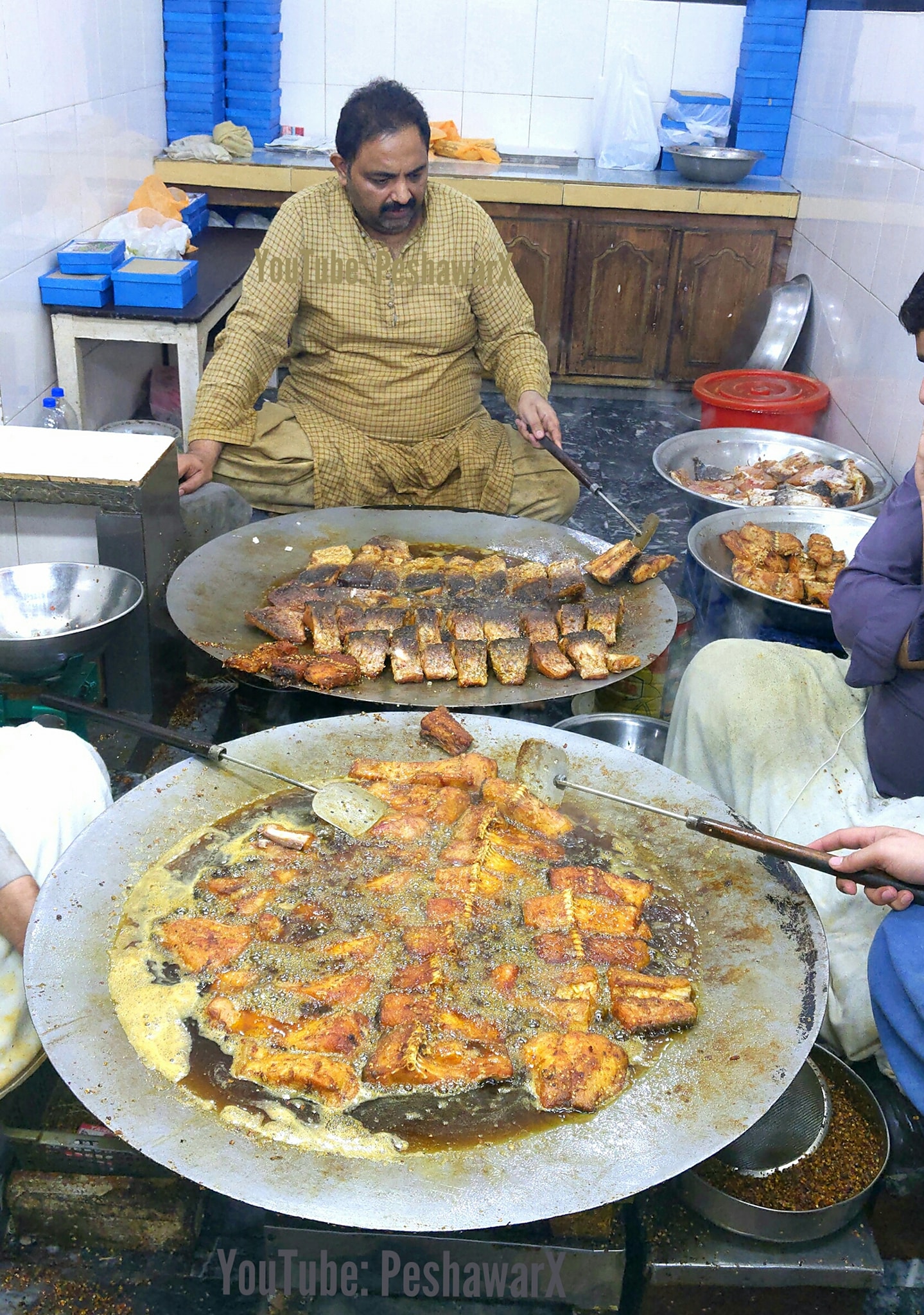 PeshawarX - Javed Fish Corner Kasur | Javed Tawa Fish Fry... | Facebook