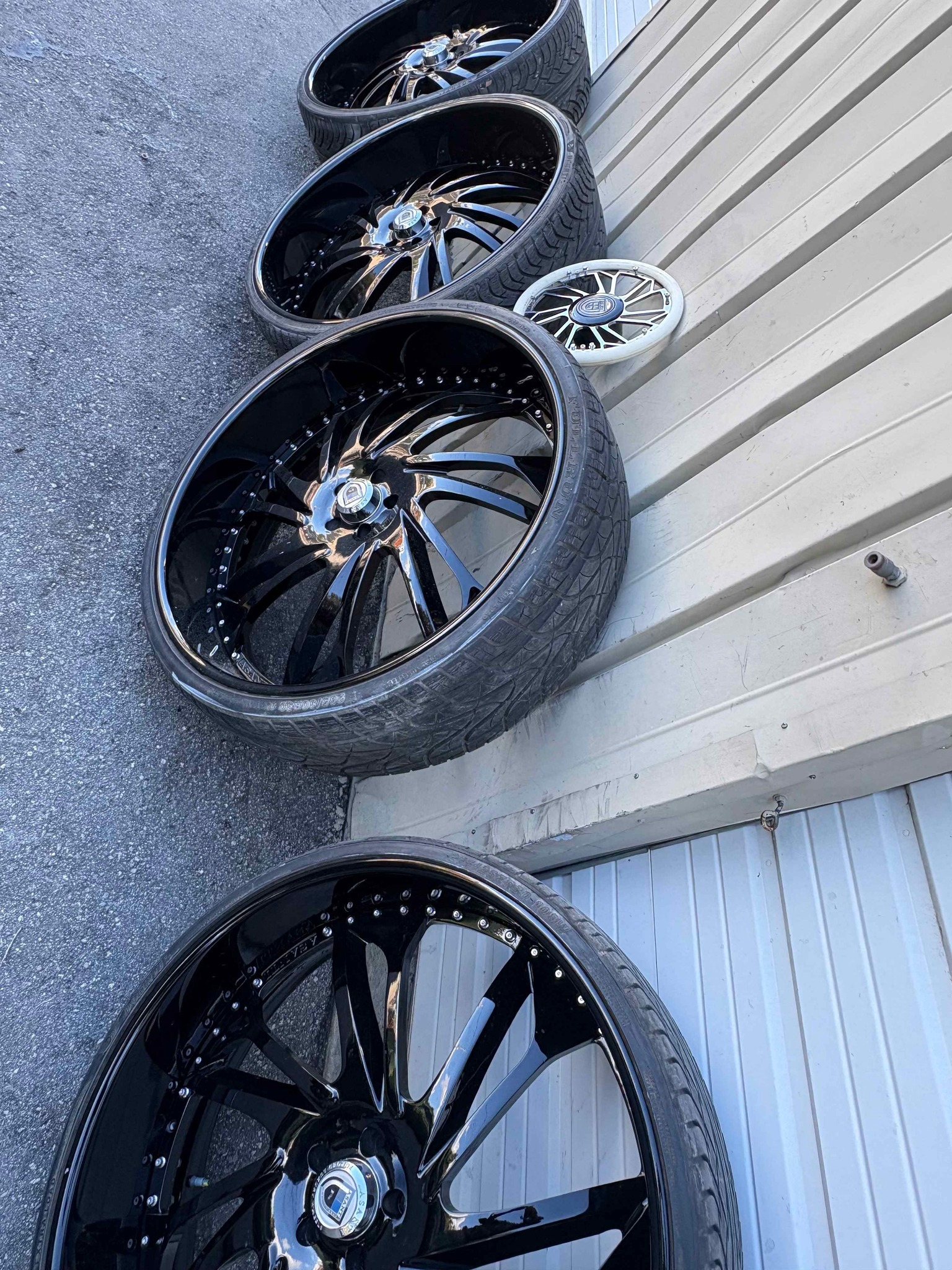 30 ' in Rims - Car Wheels, Tires & Parts - Orlando, Florida | Facebook ...