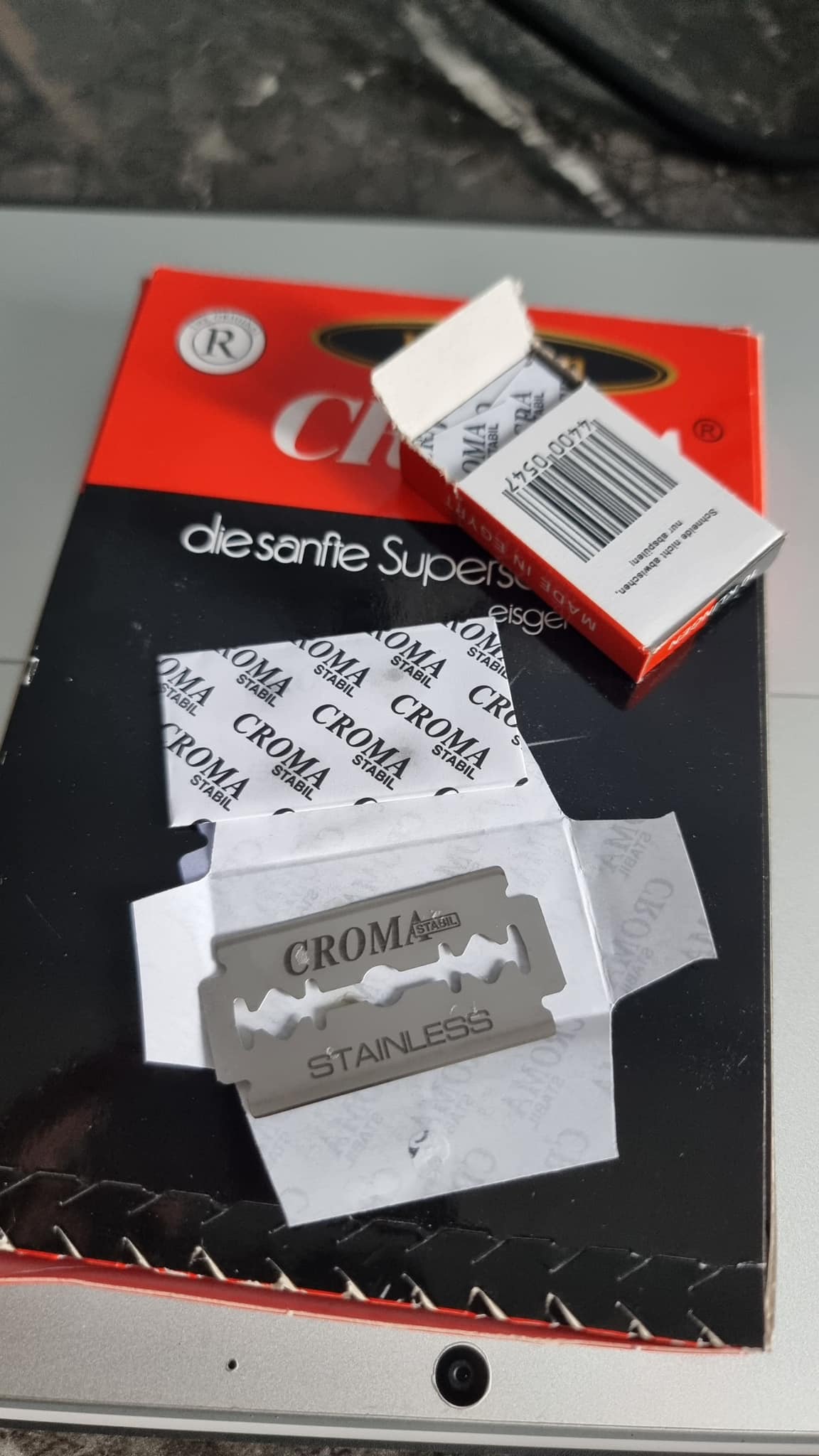 Croma Premium Razor Viet Nam