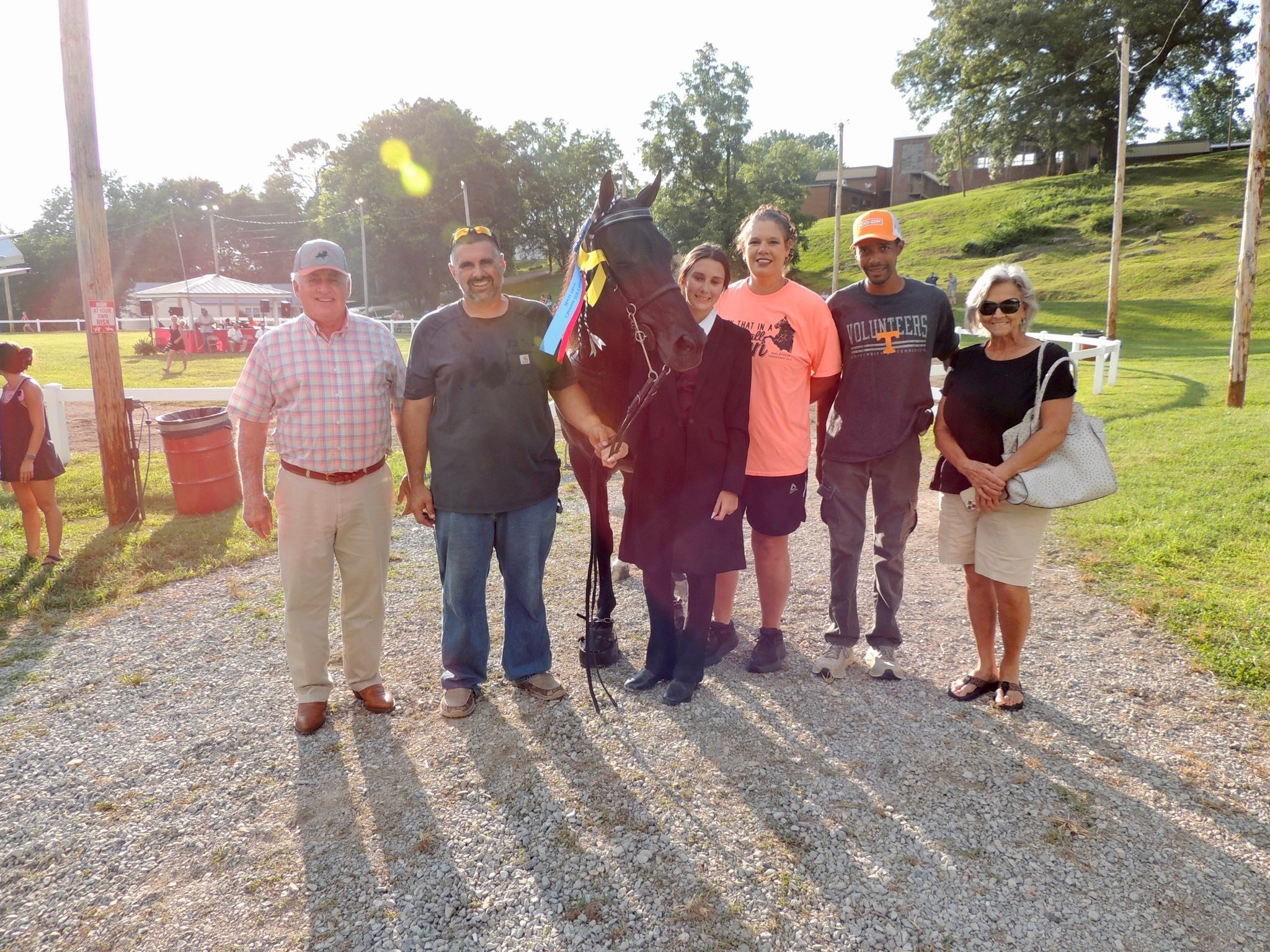 The Scoop Walking... - The Scoop Walking Horse Publication