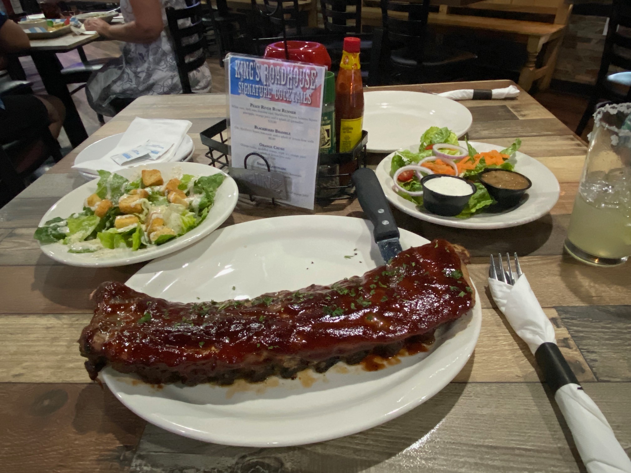 Kings Roadhouse Bar & Grill review: delicious ribs and great service