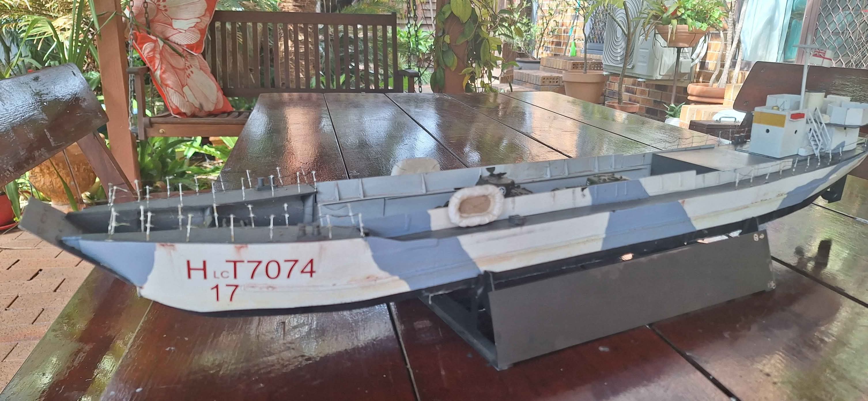 Navy LCT 1/72 scale RC Ship. Ready to sail. Includes tanks, etc 80cm ...