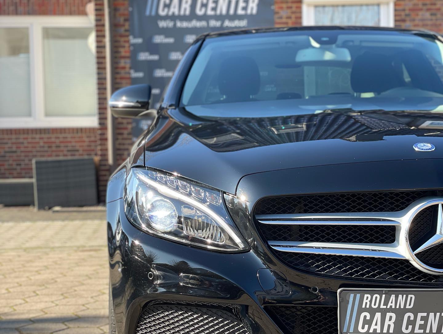 Roland Car Center