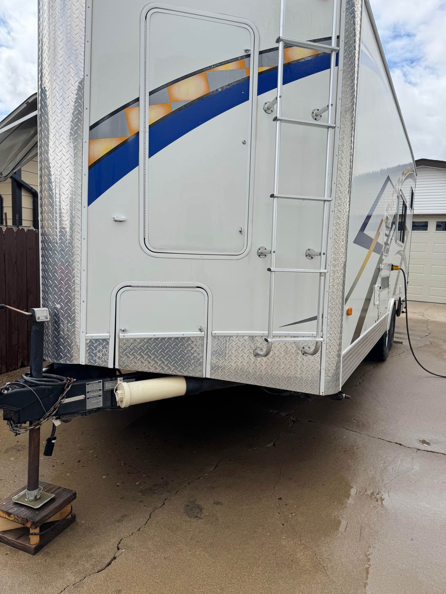 2008 28ft Boogie Box toy hauler - RVs & Campers - Medicine Hat, Alberta ...