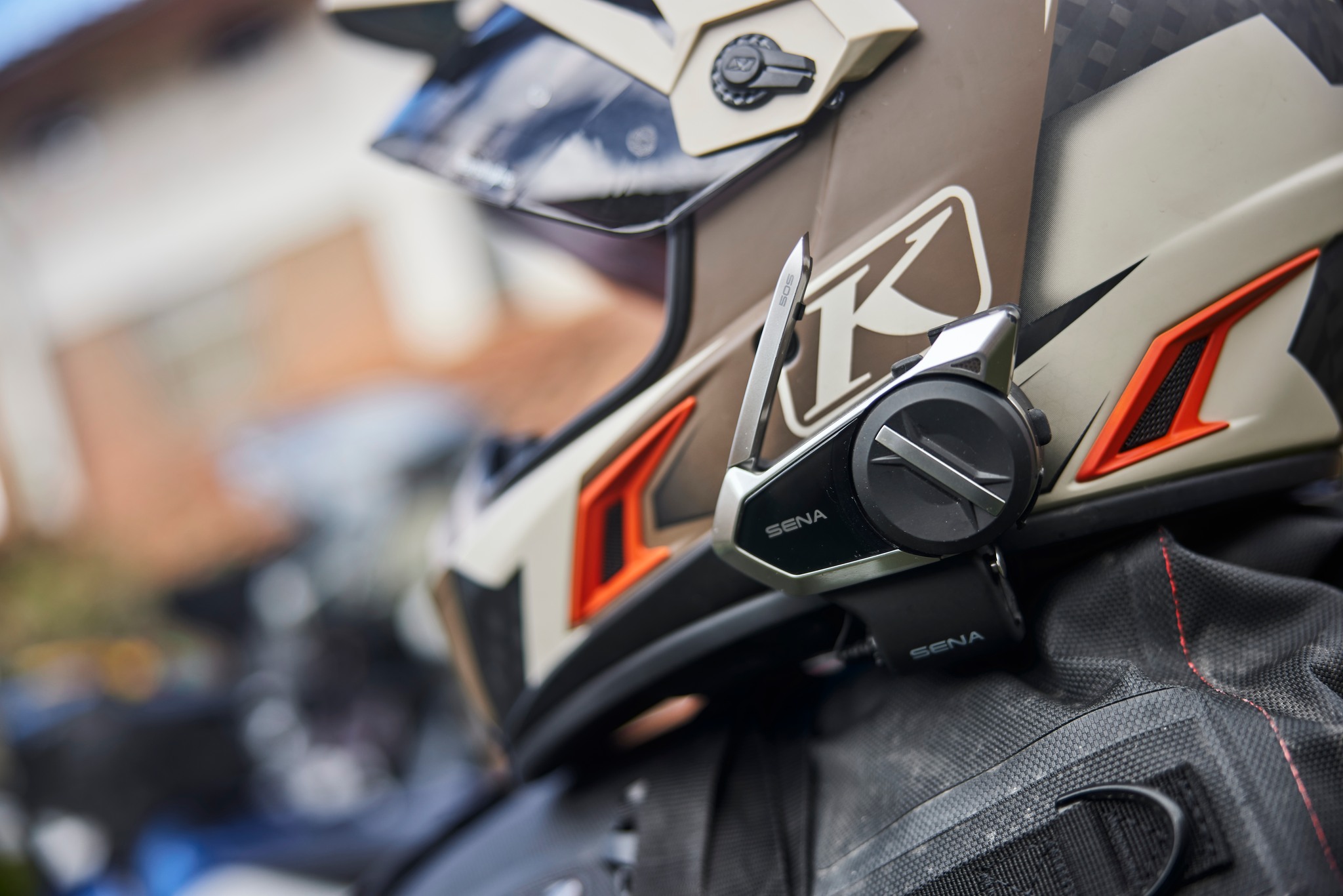 What are the differences between Sena 50s and Harley-Davidson