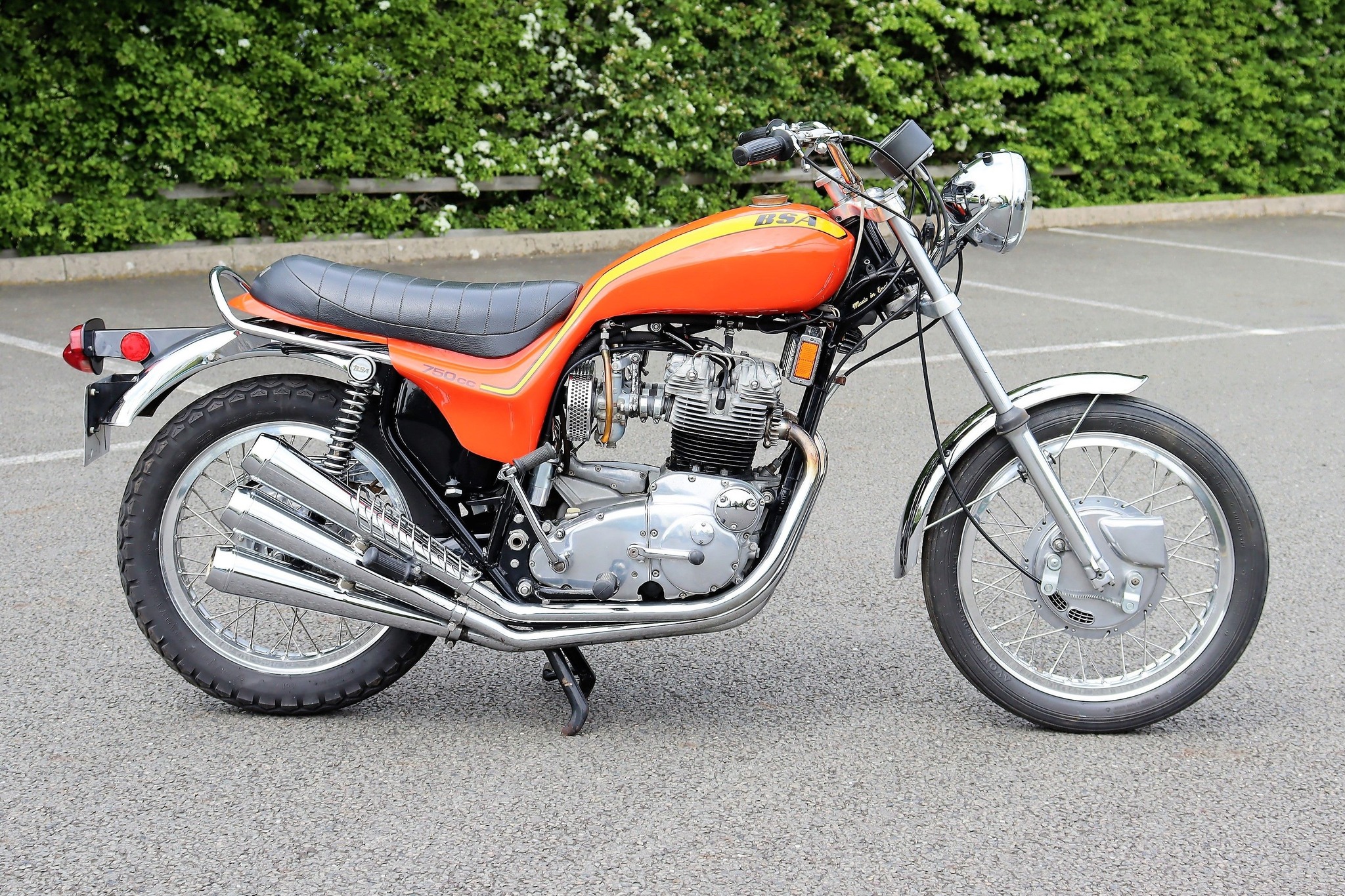 BUCO SCOT ビンテージ 60’s Harley Triumph BSA Great article in the September issue of CLASSIC BIKE GUIDE