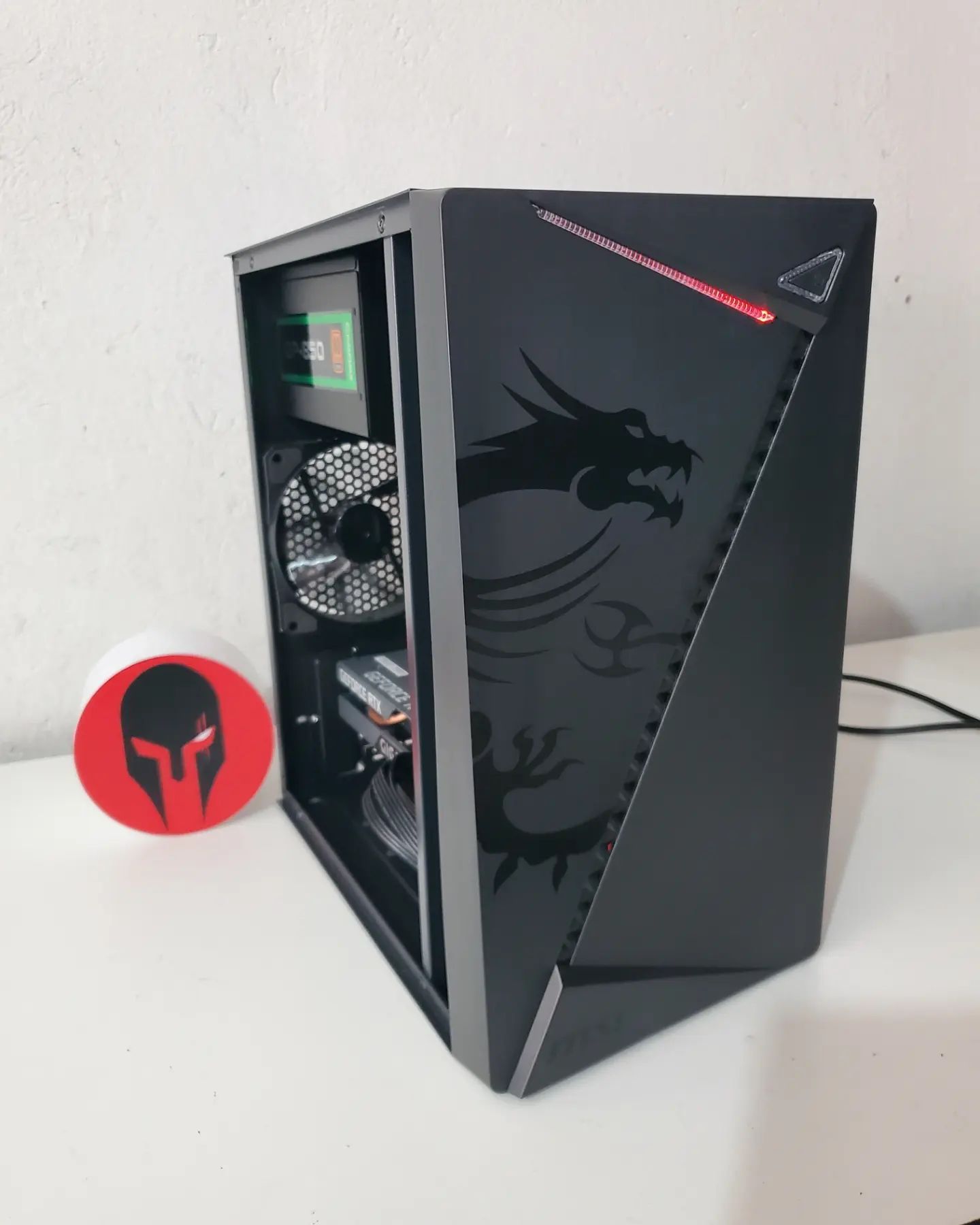 MINI PC Spartana con un diseño... - Spartan PC Ecuador