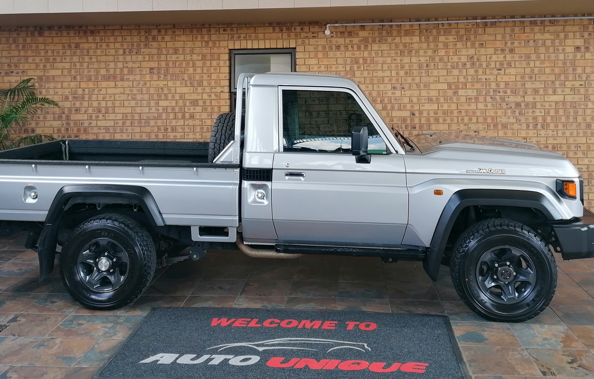 Auto Unique SA - Auto Unique SA added a new photo — at...
