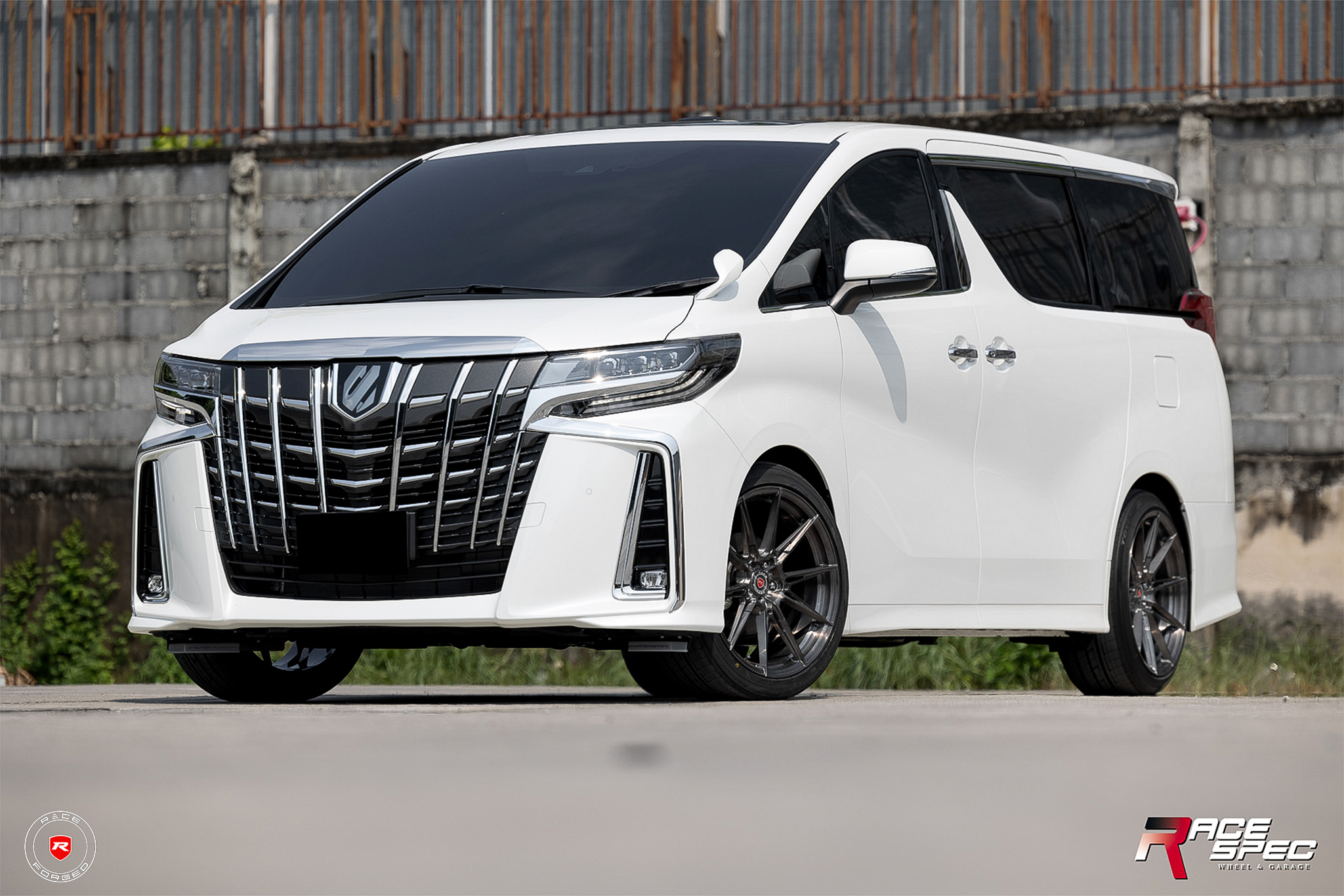 Race Forged - The wheel deal rigt here. #Toyota #Alphard... | Facebook