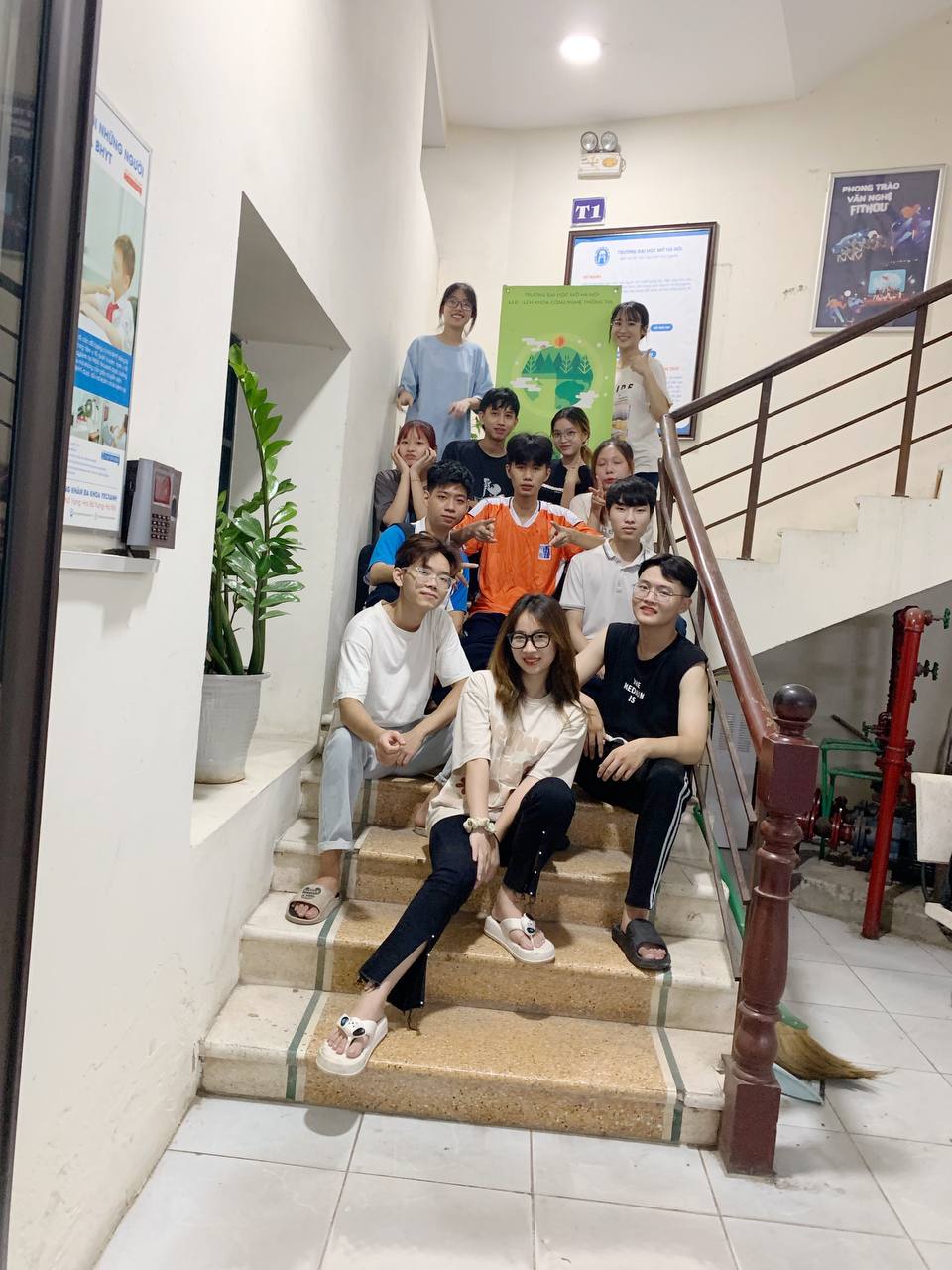 🌳 [FITHOU XANH THÁNG 9/2023] 🌳 🙆‍♂️... - Sinh Viên Fithou | Facebook