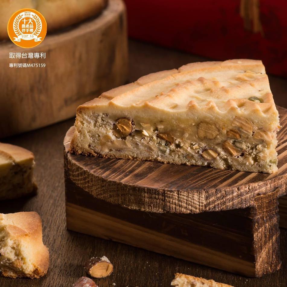 二崙佳美 - #伍仁大餅 內餡多堅果的伍仁，也可以製做成一斤重的伍仁大餅喔！ 和伍仁酥一樣的堅果內餡：雲林在地花生、核桃、杏仁果、腰果、南瓜子 ...