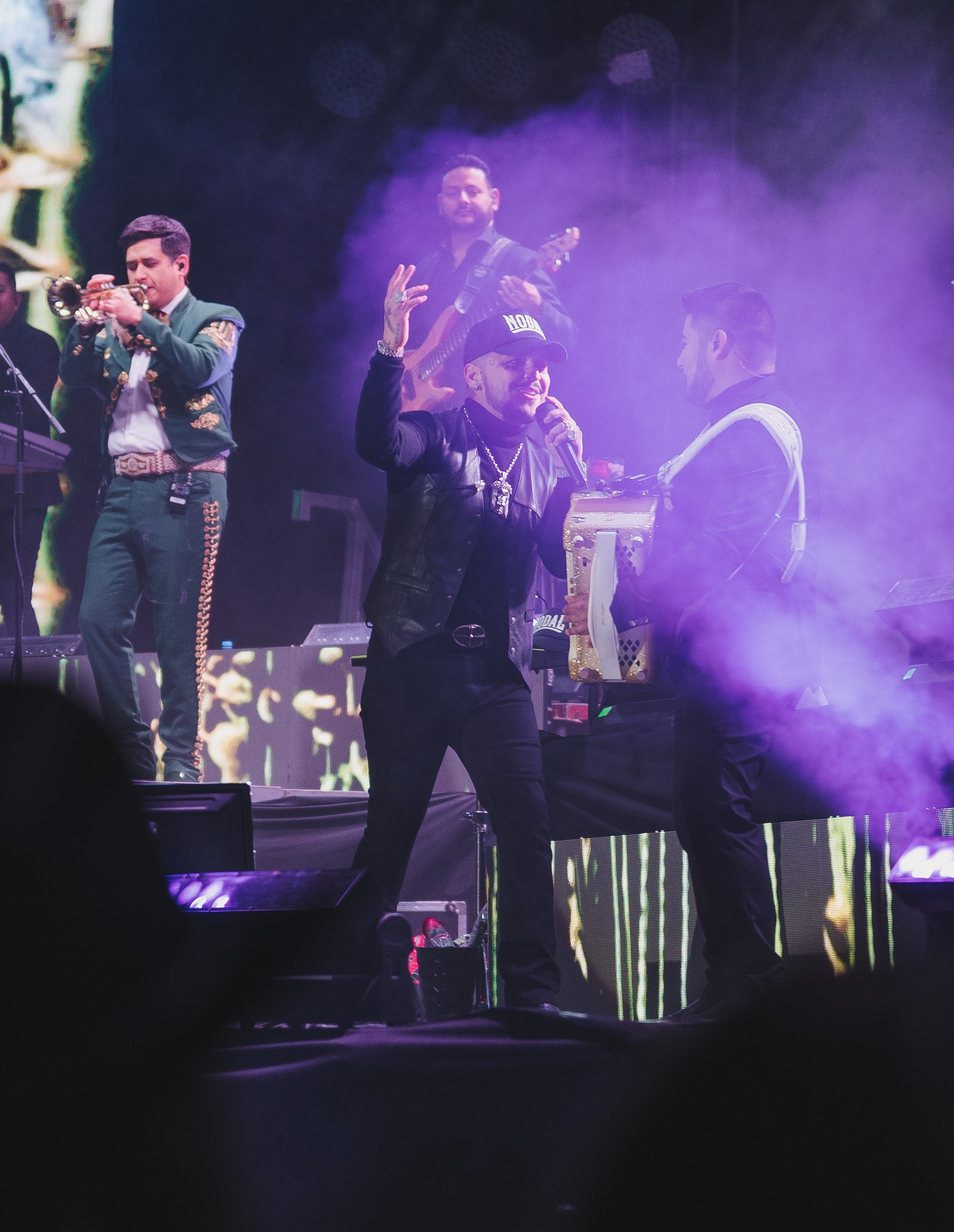 A&E Films - Los mejores momentos de Christian Nodal en Los...