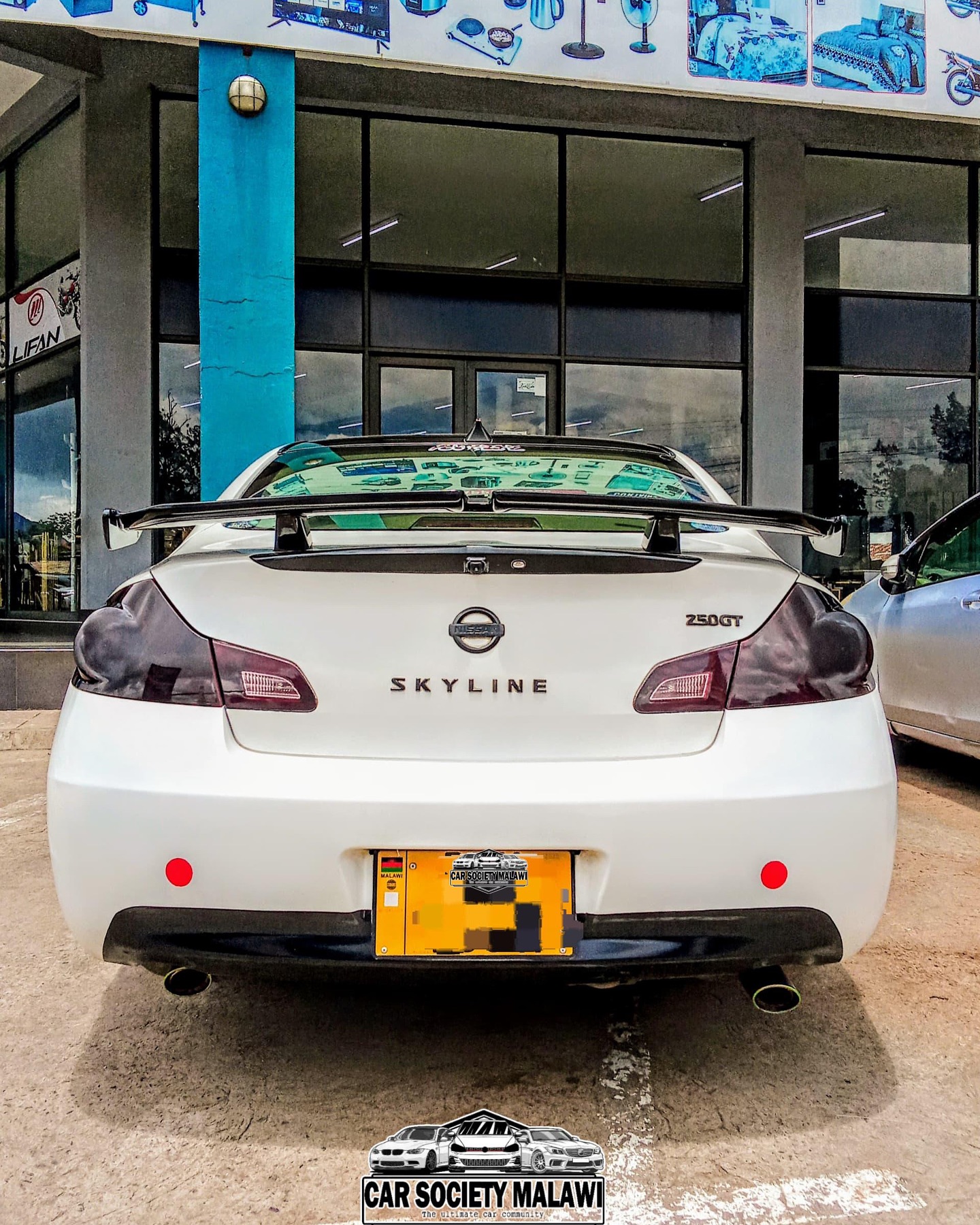 Nissan Skyline 250GT?..the V36 generation?
