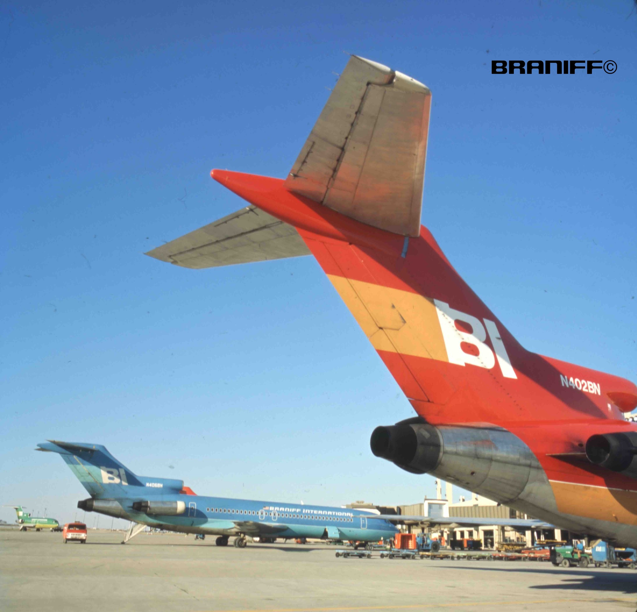 BRANIFF TAKES YOU TO MEXICO CITY WITH FLYING COLORS - Braniff