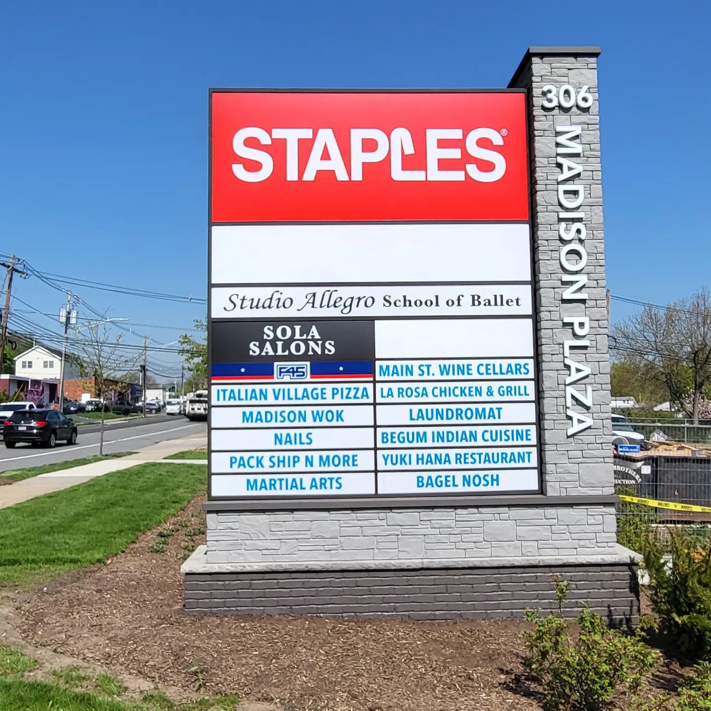 EM Signs, LLC - New tenant pylon sign for Madison Plaza.... | Facebook
