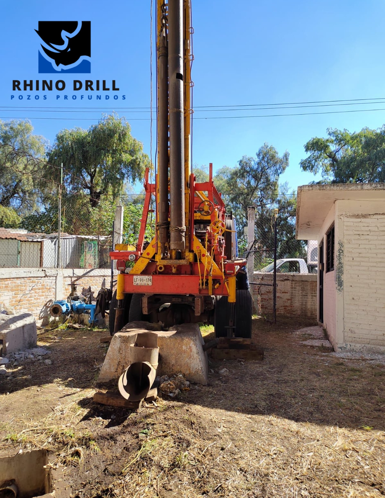 RHINO de Antequera Perforación de Pozos y Obra Civil