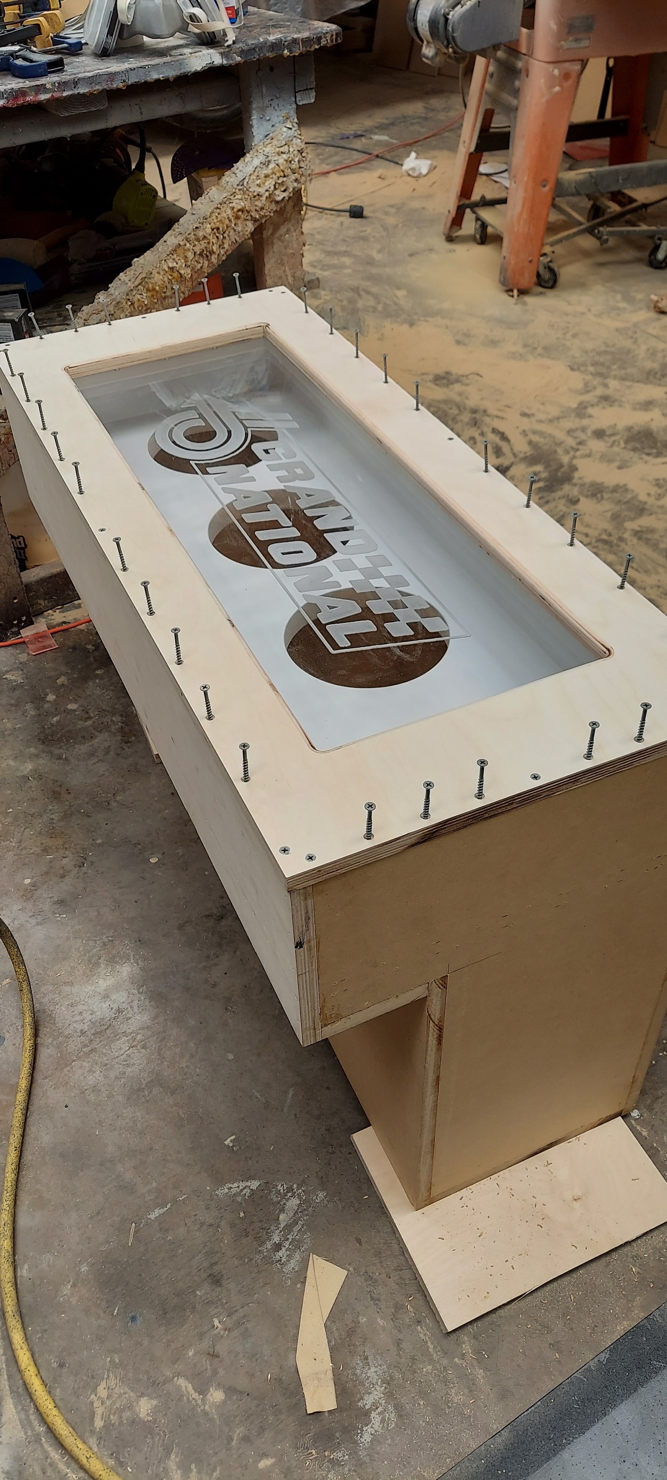 Thumpin Sound Designs. Car audio / Custom boxes / Youtube:ZX6RTOXIC