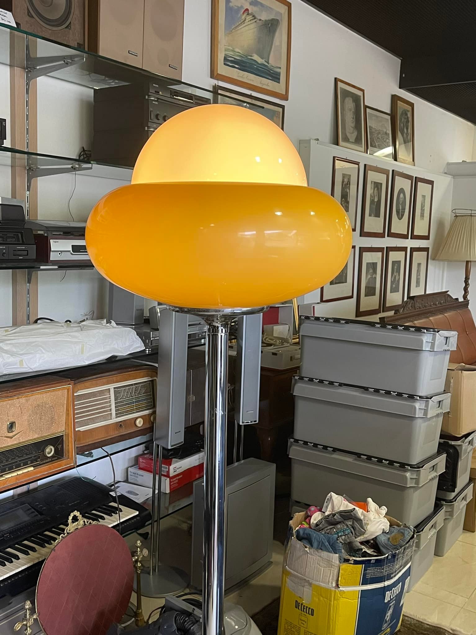 Floor lamp by Harvey Guzzini, Italy 60s/70s, Space Age style lamp 