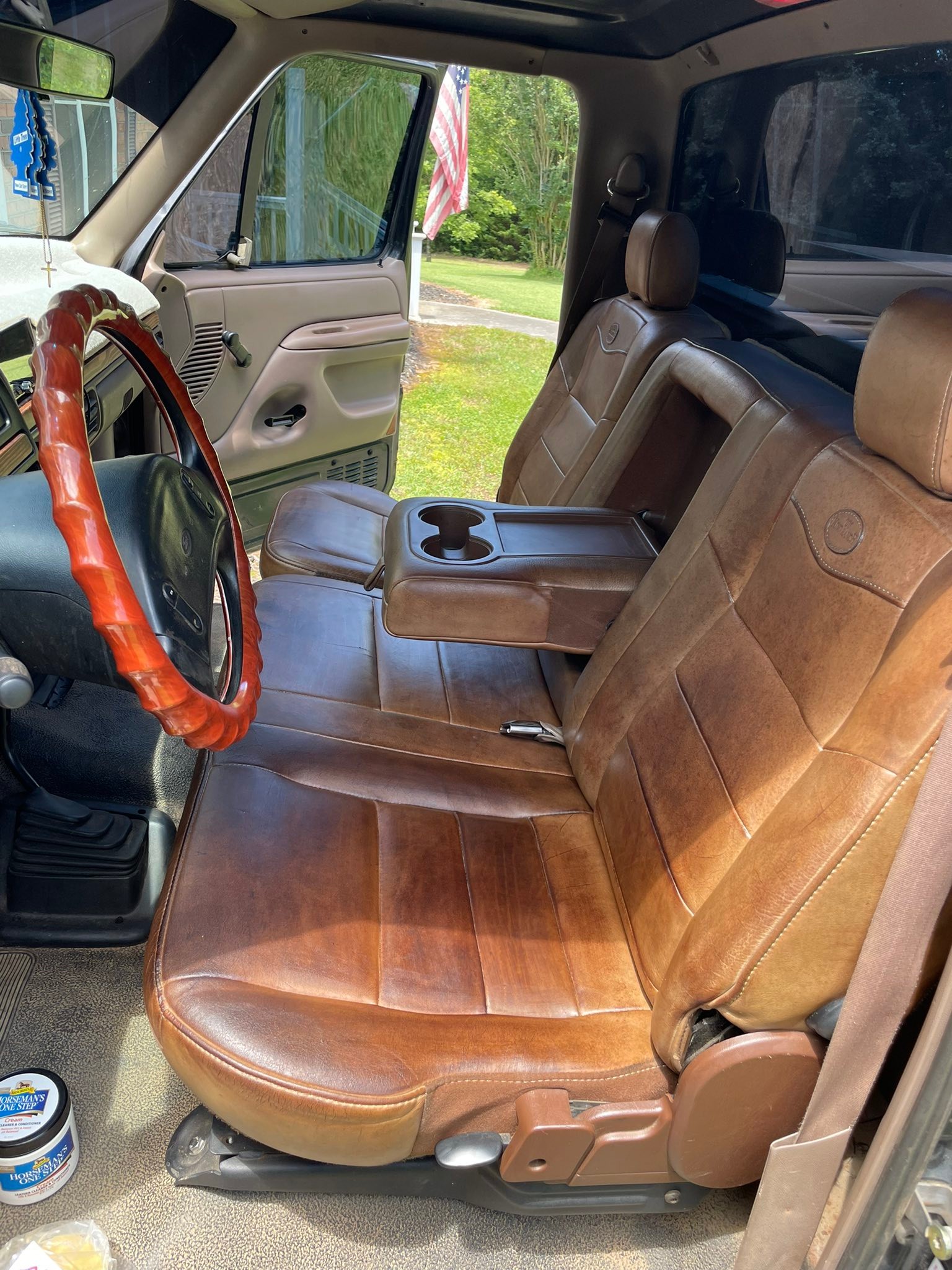 Richmond Auto Upholstery Driver Side Leather Armrest Cover For 2007 Ford F250/F350 King Ranch