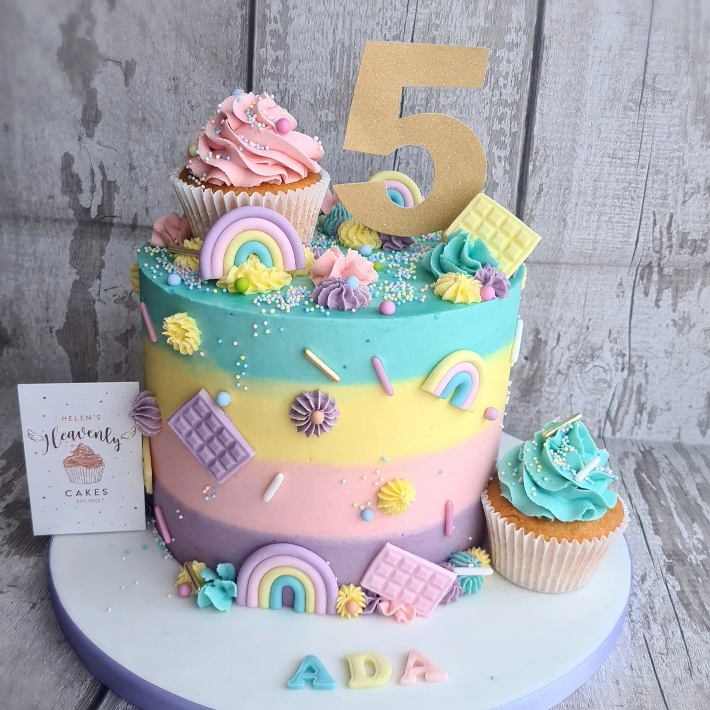 Helen's Heavenly Cakes added a... - Helen's Heavenly Cakes