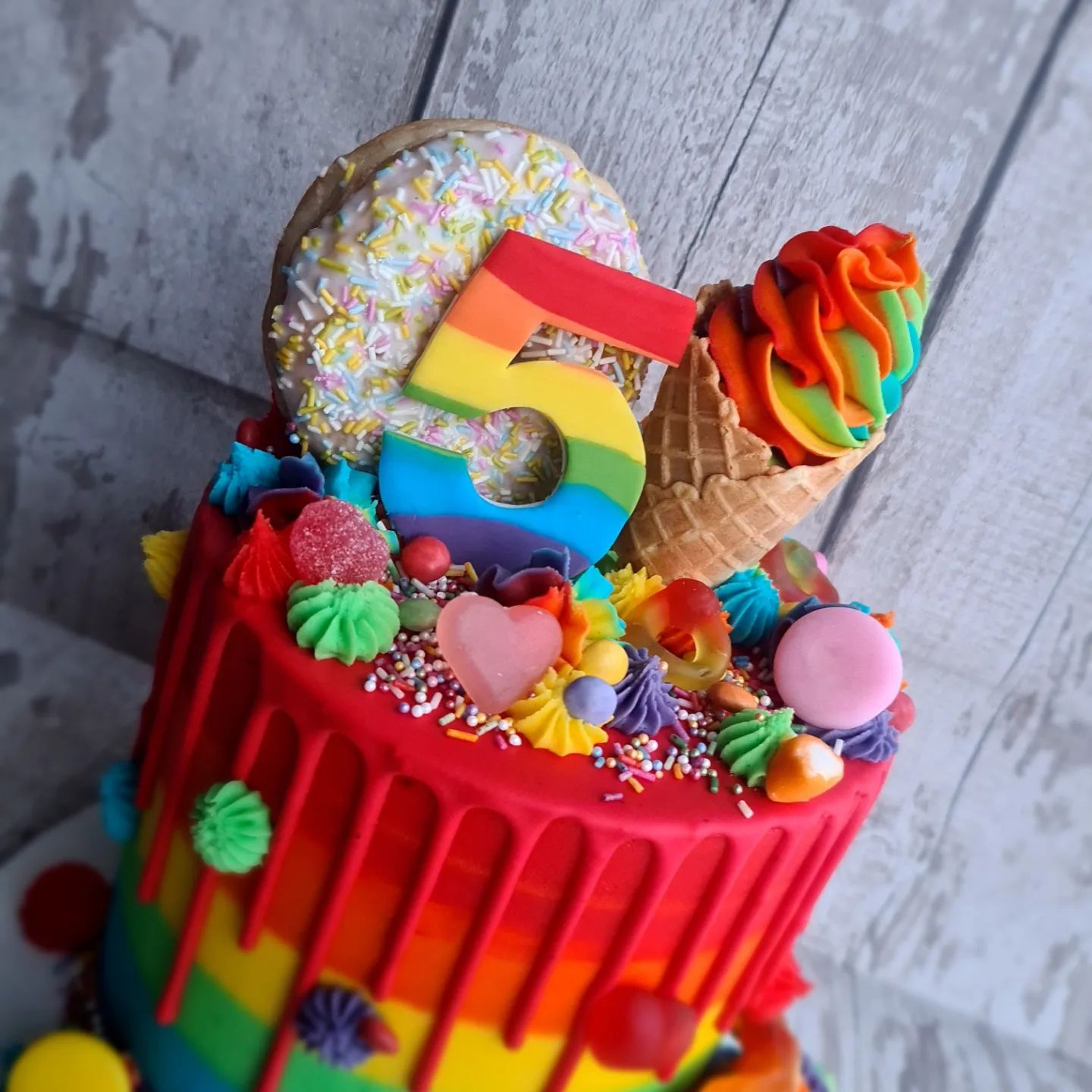 Helen's Heavenly Cakes added a... - Helen's Heavenly Cakes