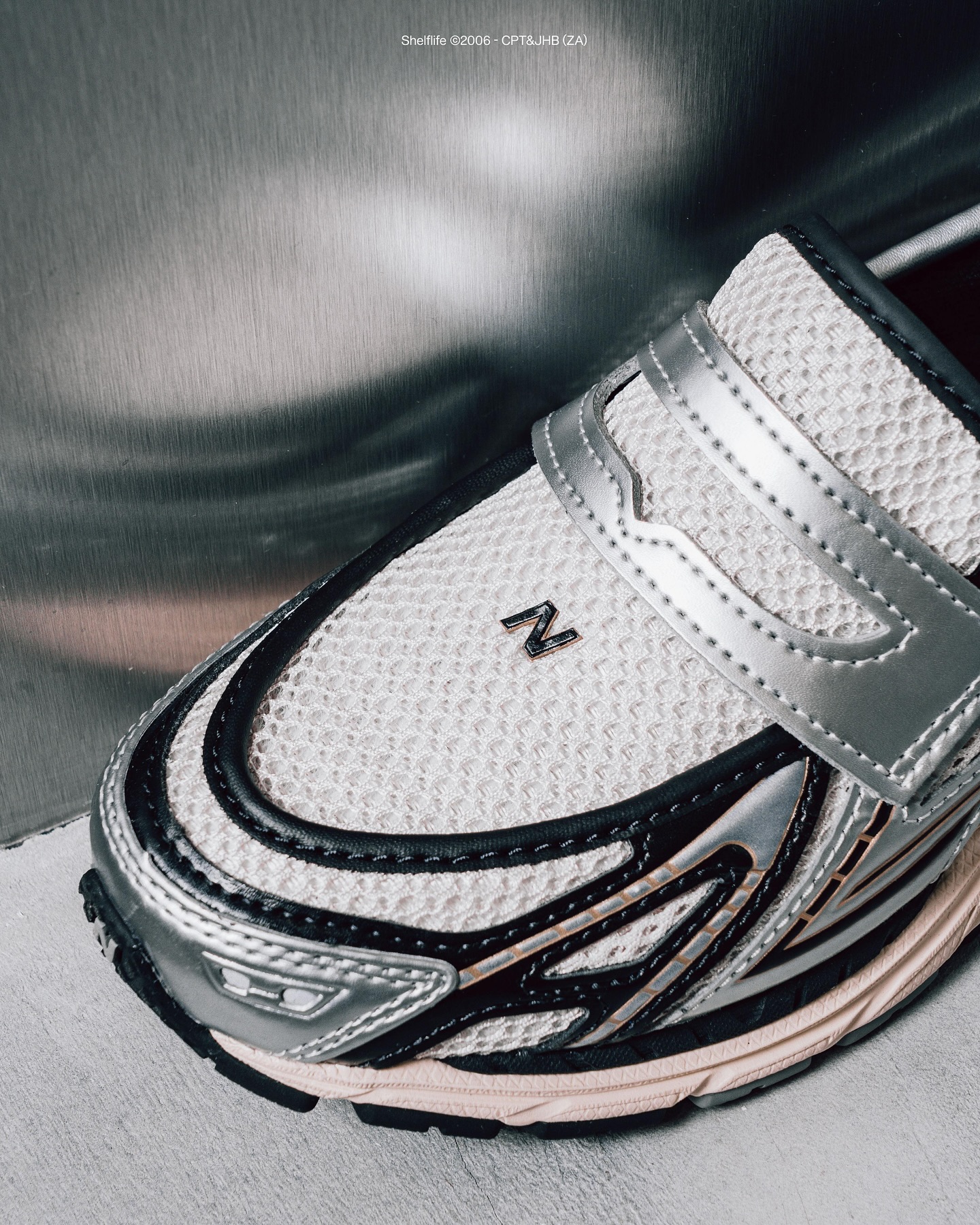 New Balance 1906L 