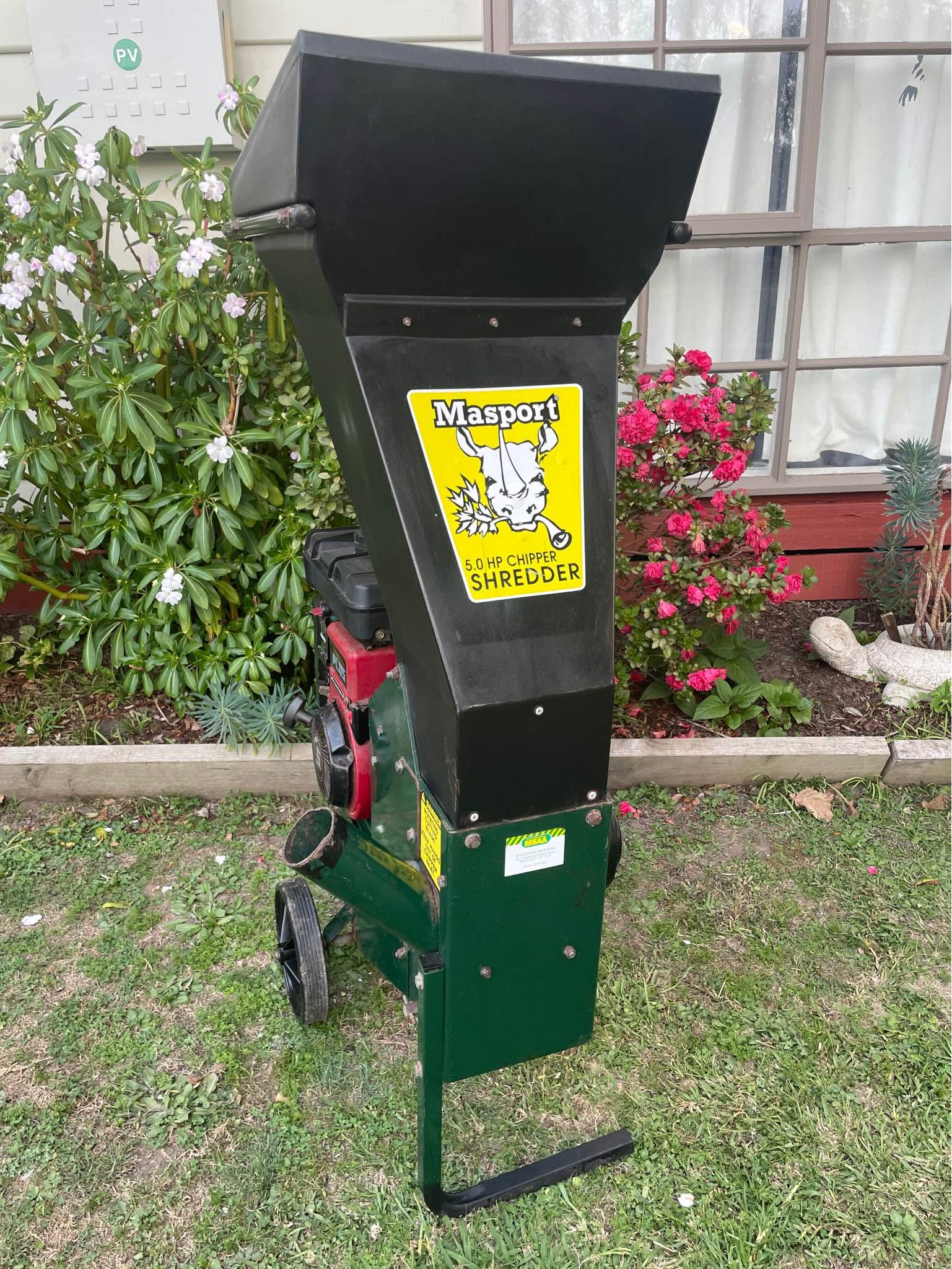Masport 5HP mulcher / shredder / chipper Briggs and Stratton petrol ...