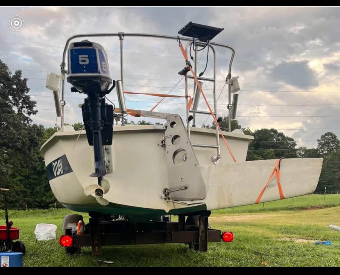 79 19 foot Oday sailboat with all sails and mast with 92 5 H.P Nissan ...