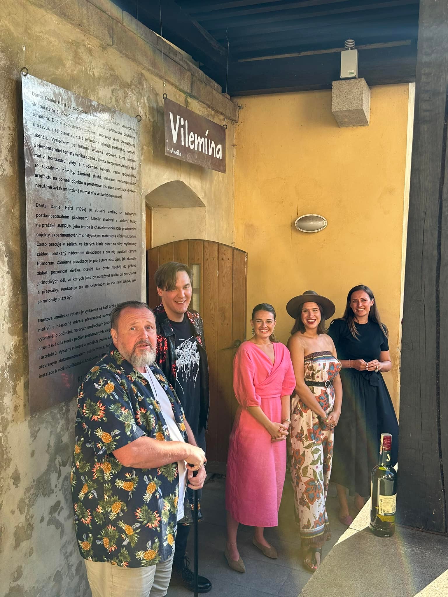 3Kurátorky - ∙ Anna Wyrwová - IDONTKNOW (2020), OBRAZ 1 / OBRAZ 2 (2020) ⁣ ︎ Spolupráce mezi