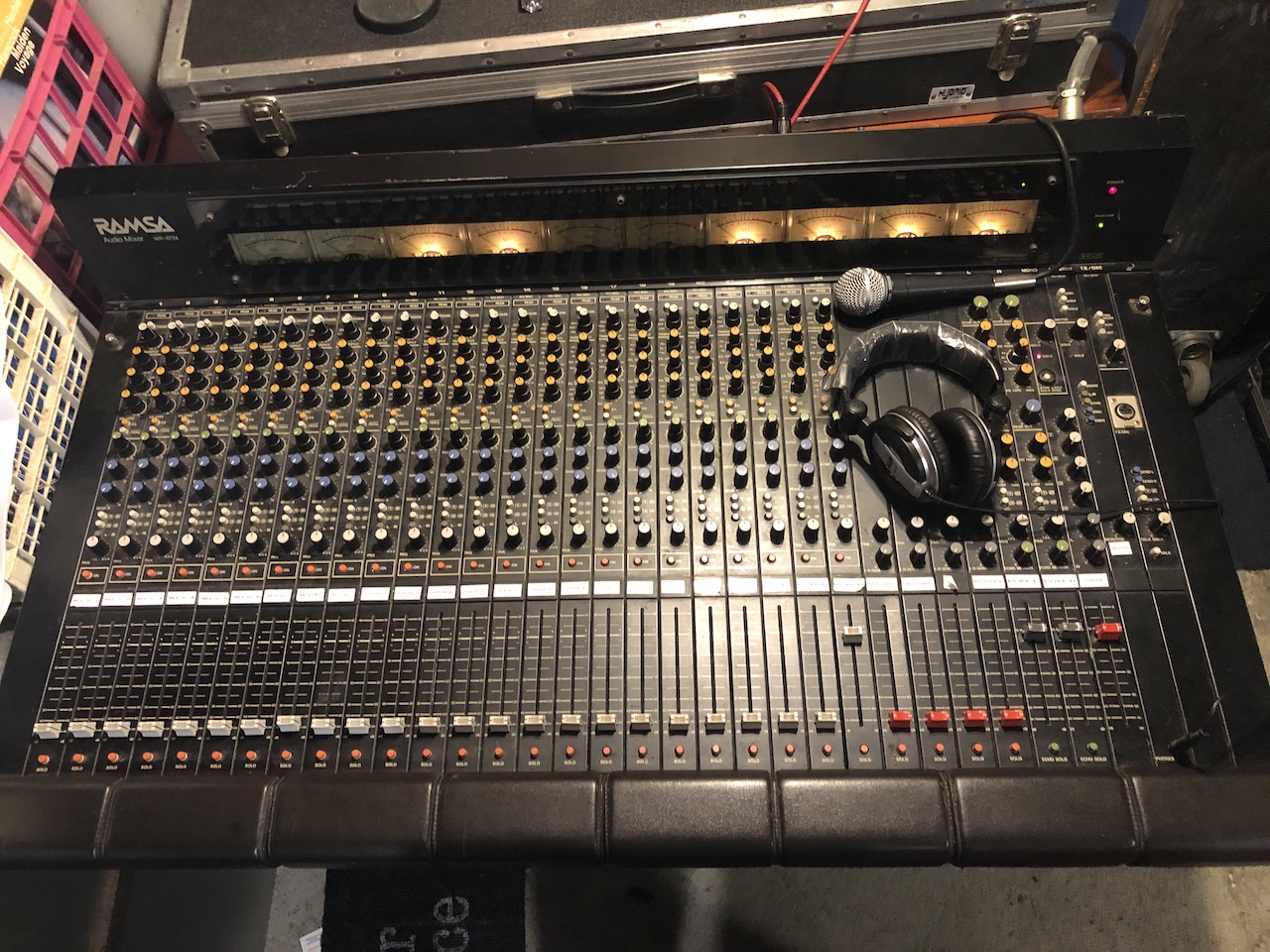 Ramsa WR-33 8 Channel Pre-amp Mixer 4 Channels for Turntable With